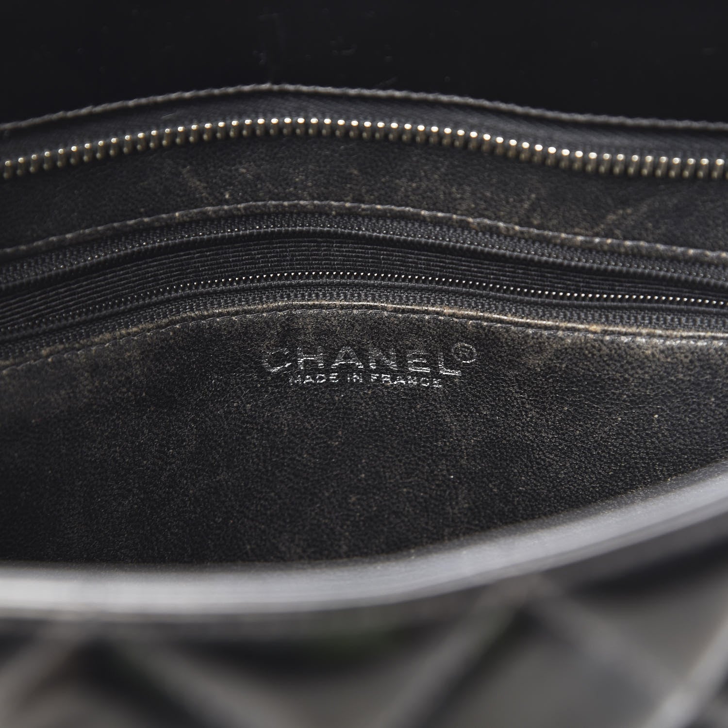 Chanel Patent Quilted Medallion Tote Black 5 of 17