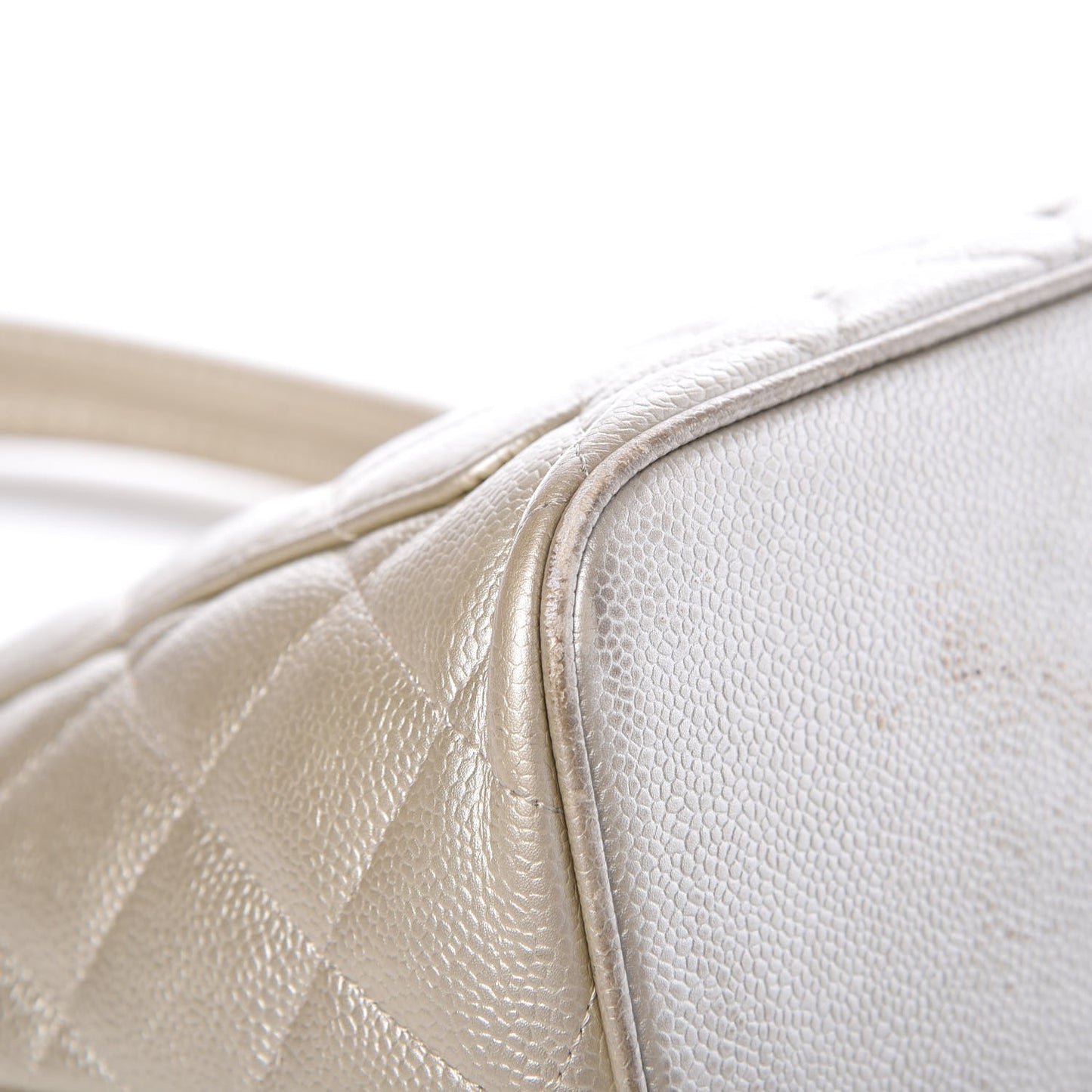 Caviar Quilted Medallion Tote Pearl