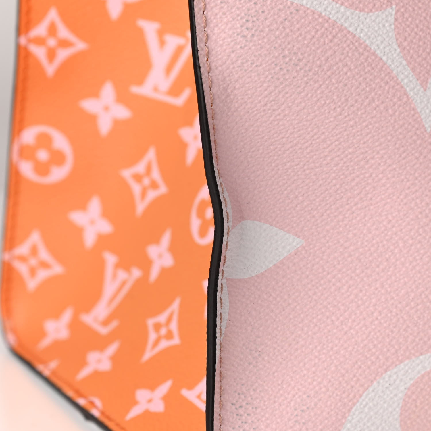 Louis Vuitton Monogram Giant Onthego GM Rouge Rose 11 of 14