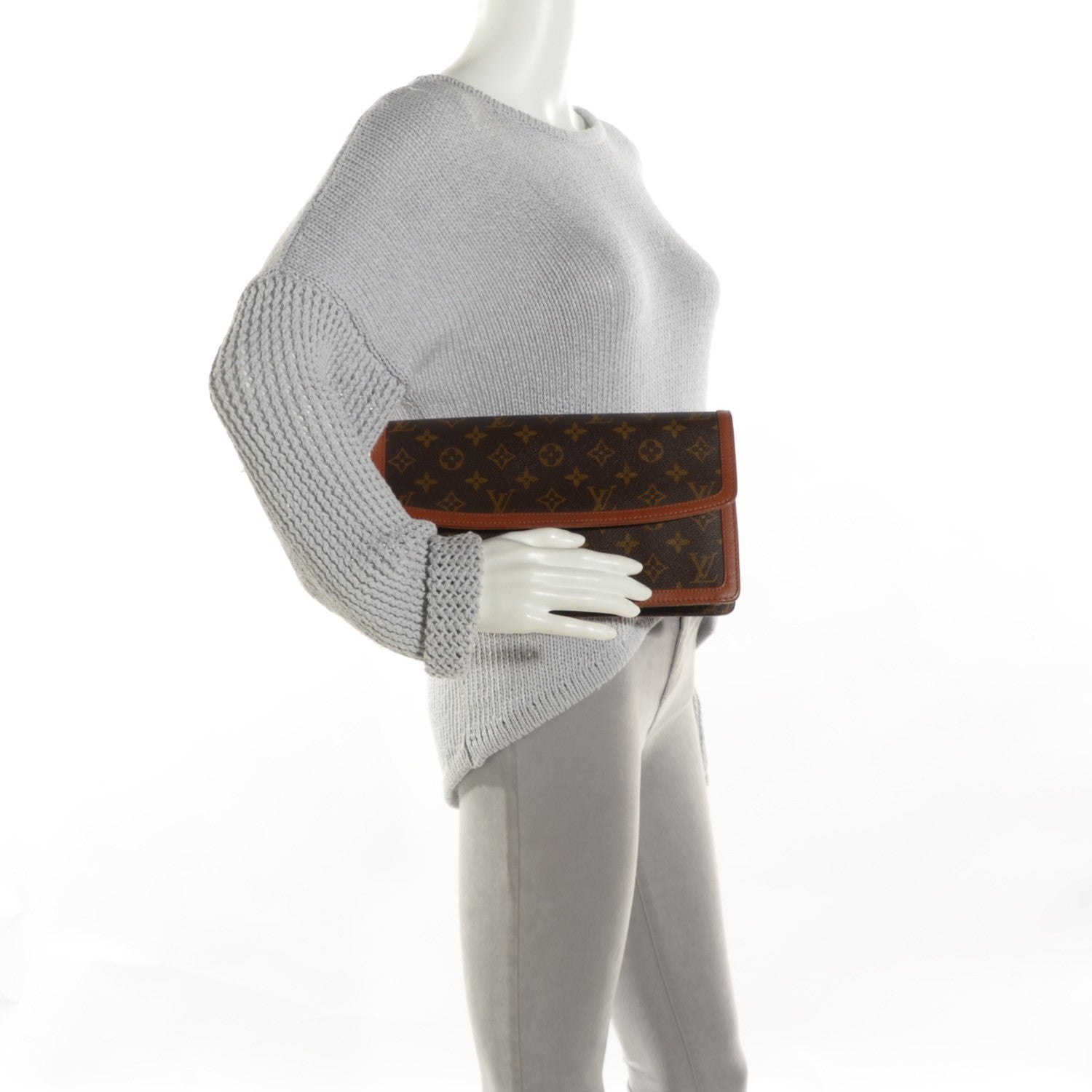 Louis Vuitton Monogram Pochette Dame 29 2 of 7