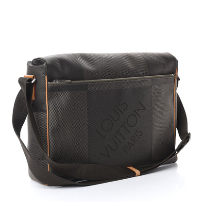 Louis Vuitton Damier Geant Messenger Bag Sable 3 of 11