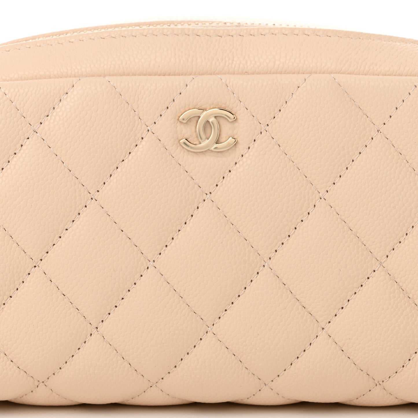 Caviar Quilted Toiletry Case With Chain Beige