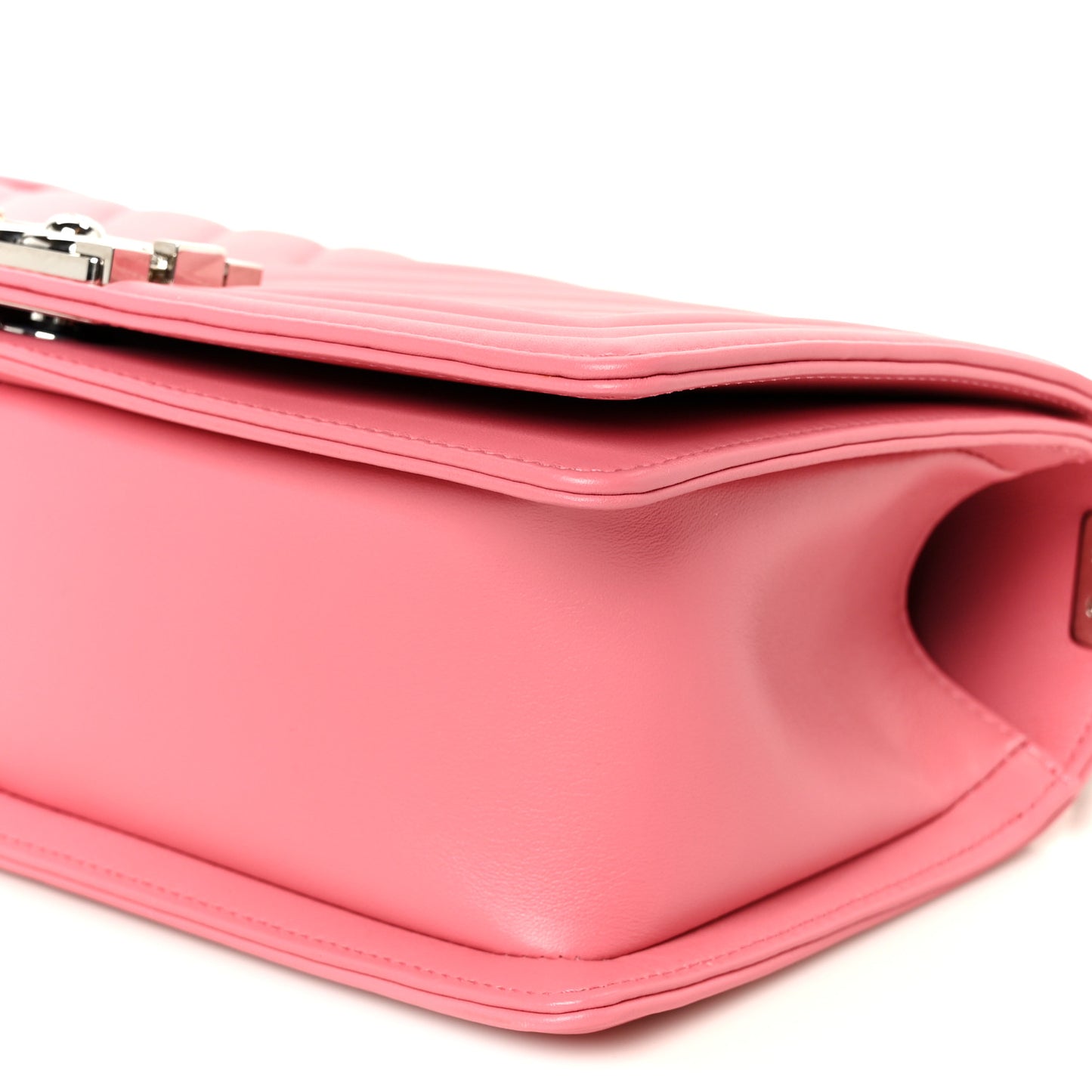 Lambskin Chevron Quilted Medium Boy Flap Pink
