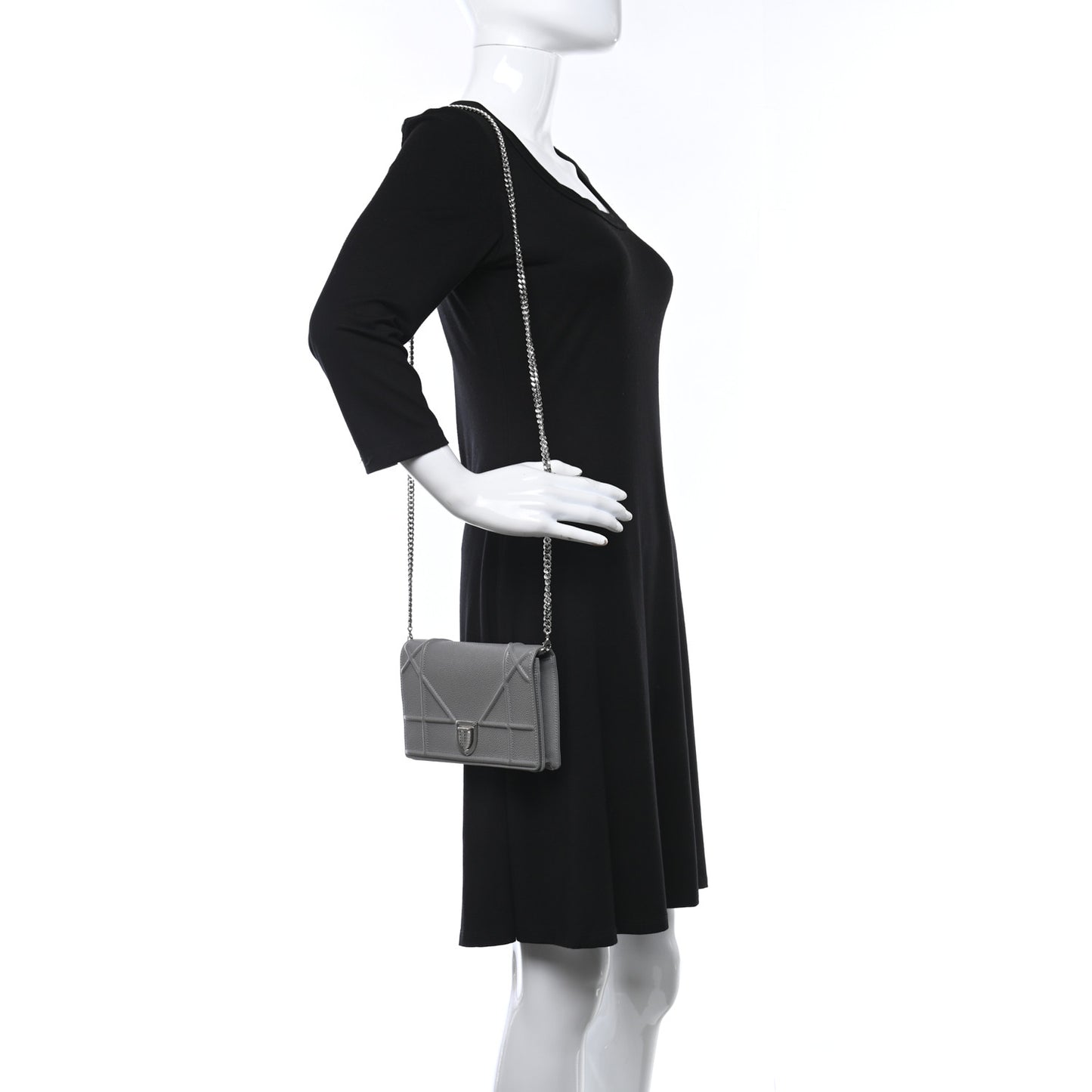 Grained Calfskin Diorama Wallet on Chain Pouch Gris