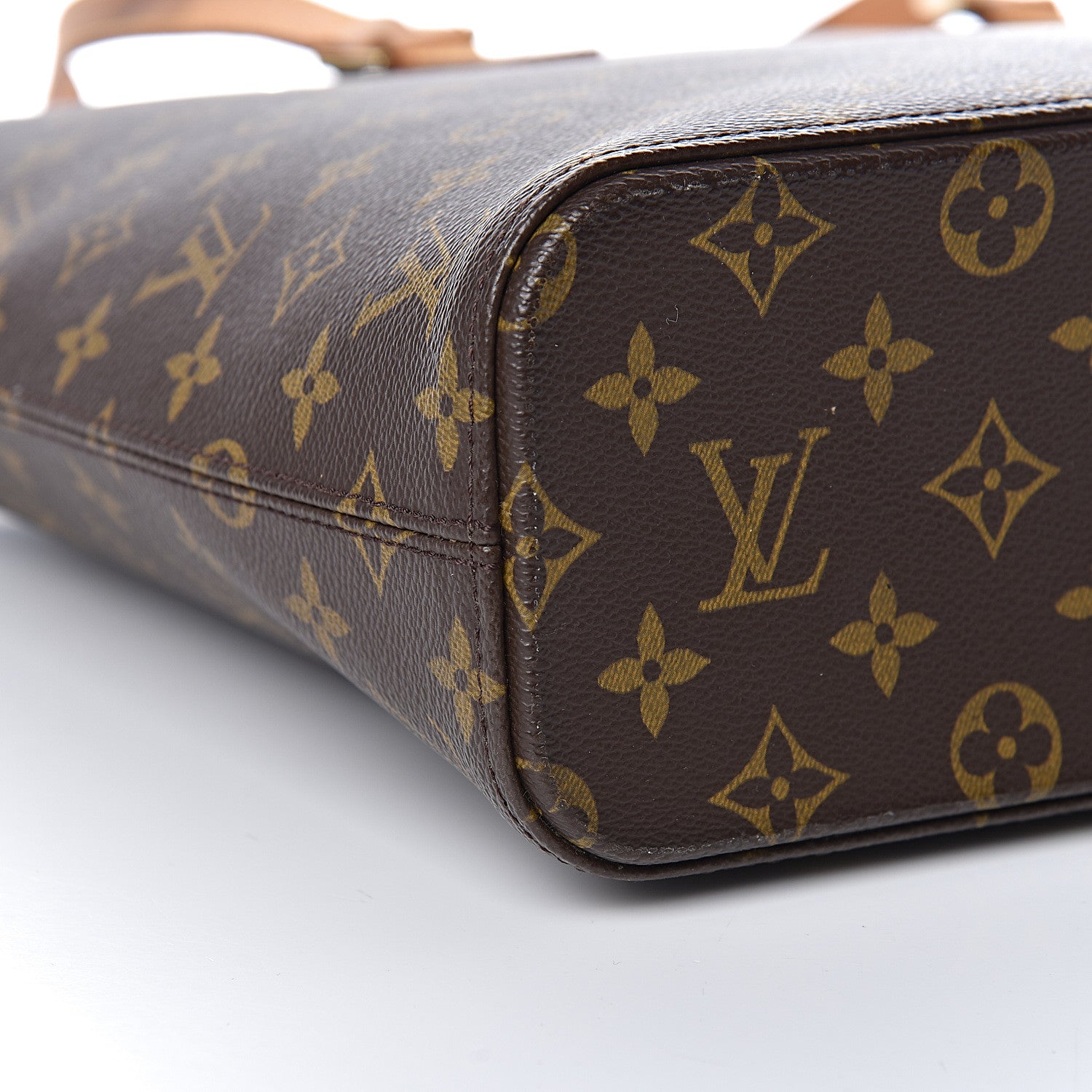 Louis Vuitton Monogram Luco 25 of 29