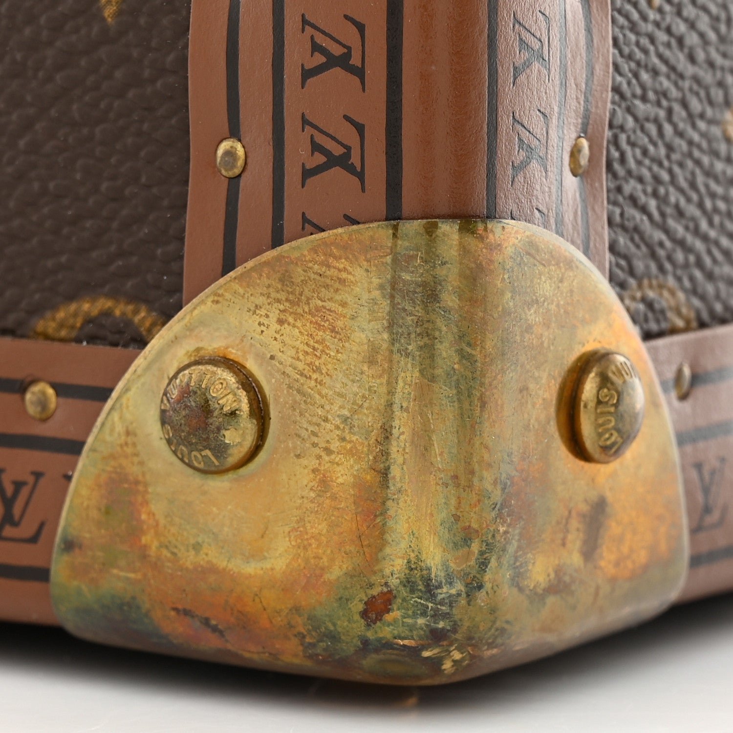 Louis Vuitton Monogram Boite Flacons Beauty Train Trunk Case 15 of 19