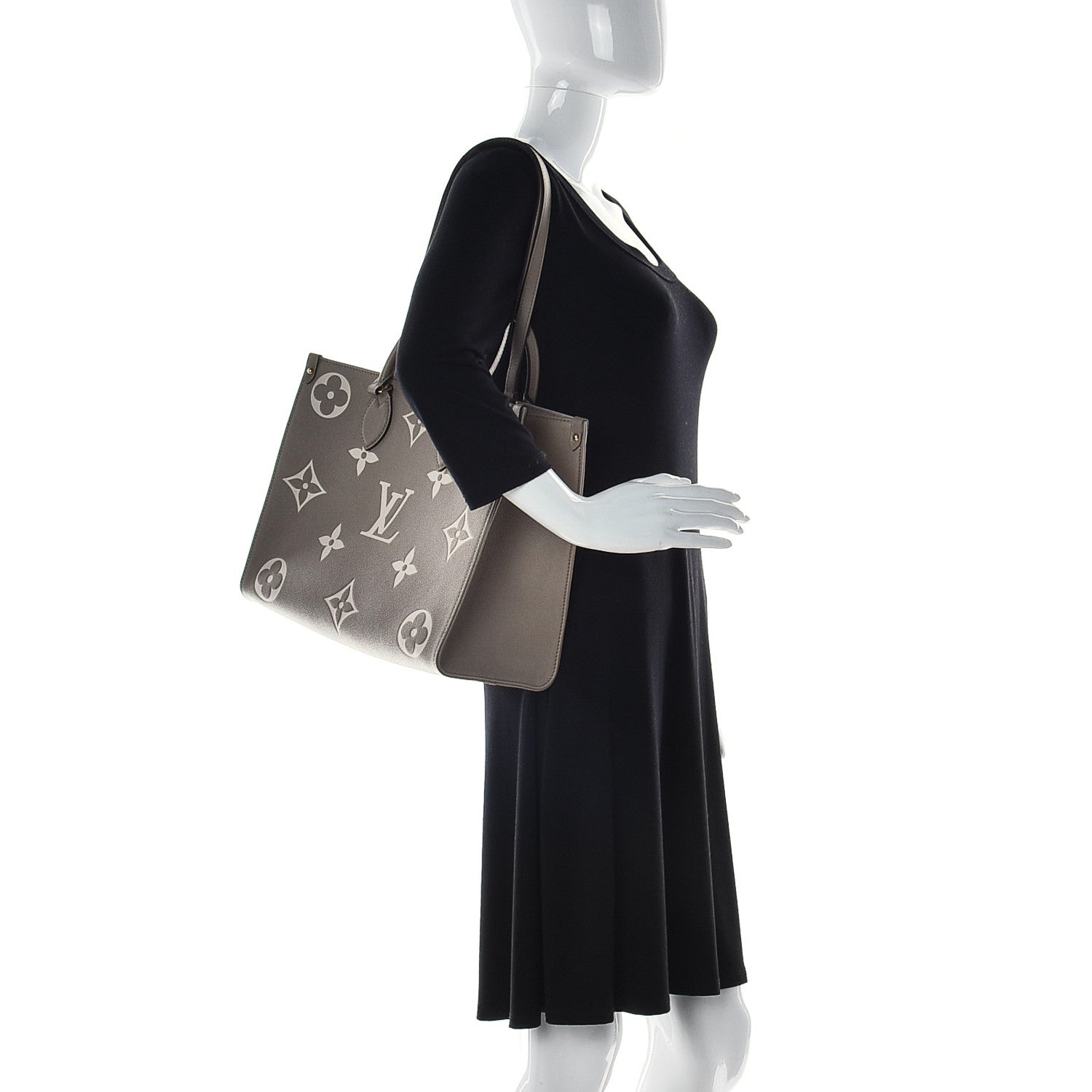 Louis Vuitton Empreinte Monogram Giant Onthego MM Tourterelle Creme 2 of 9