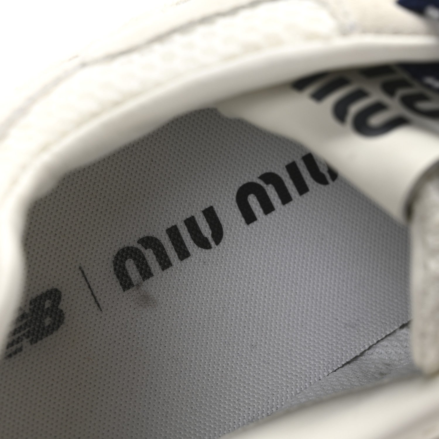 Miu Miu X NEW BALANCE Suede 530 SL Sneakers 39.5 White 8 of 10