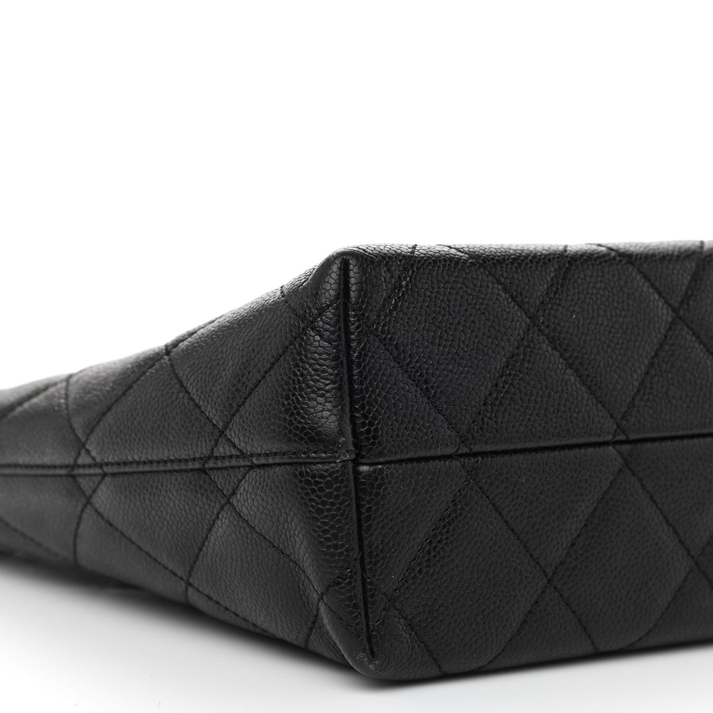 Caviar Quilted Shoulder Bag Black