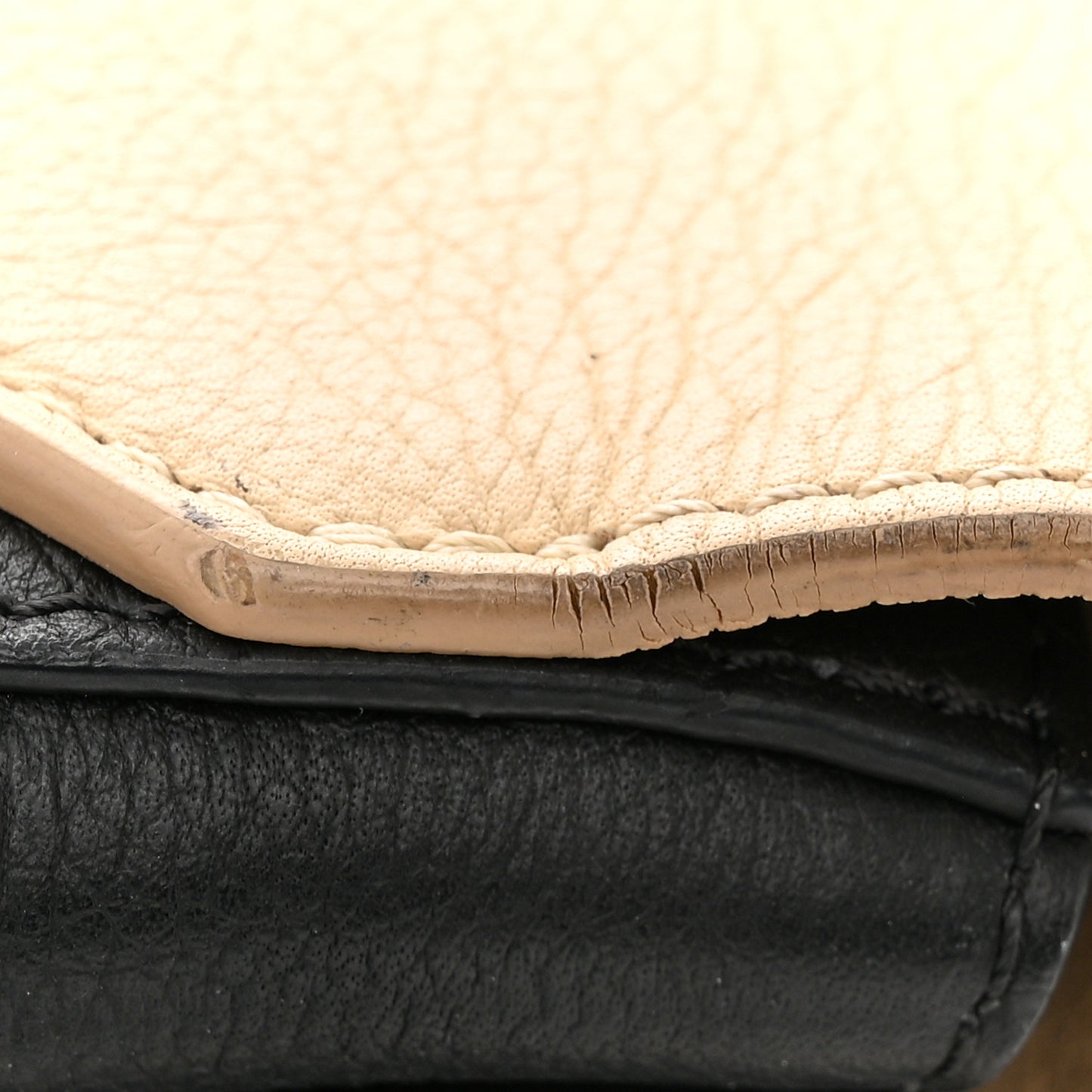 Soft Calfskin Lockme II Top Handle Vanille Black