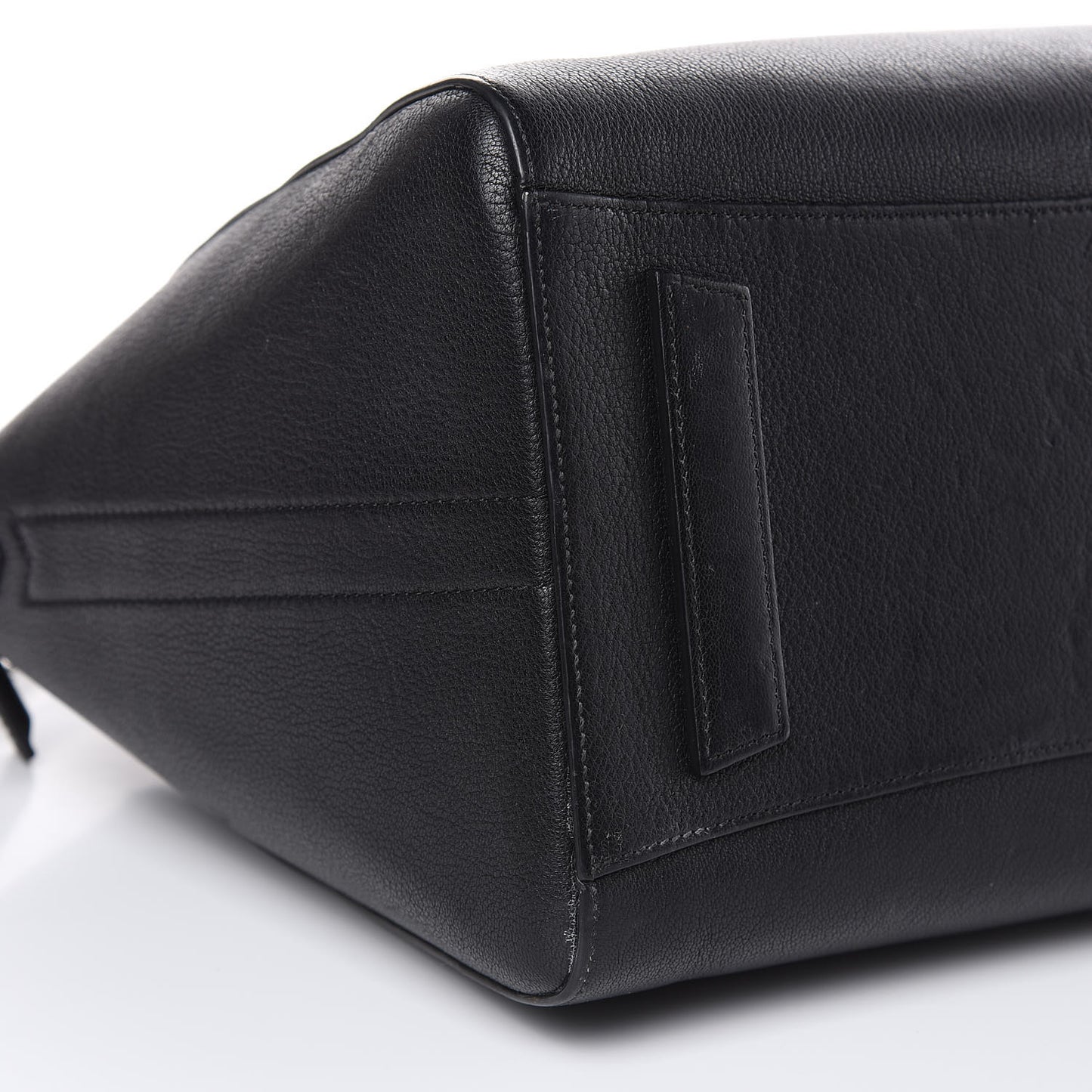 Sugar Goatskin Medium Antigona Black