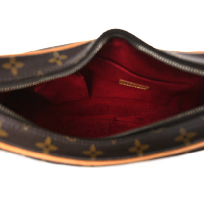 Louis Vuitton Monogram Croissant MM 5 of 8