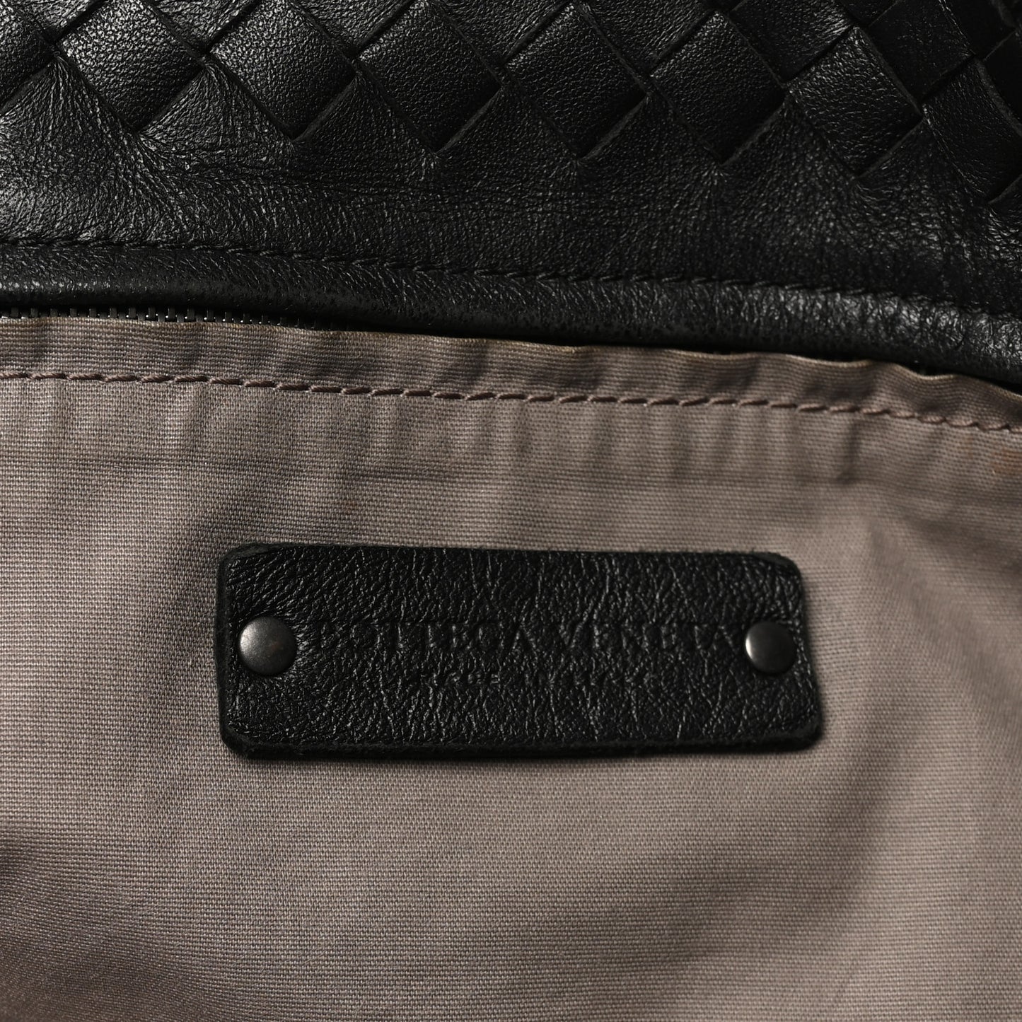 Nappa Intrecciato Large Capri Tote Black