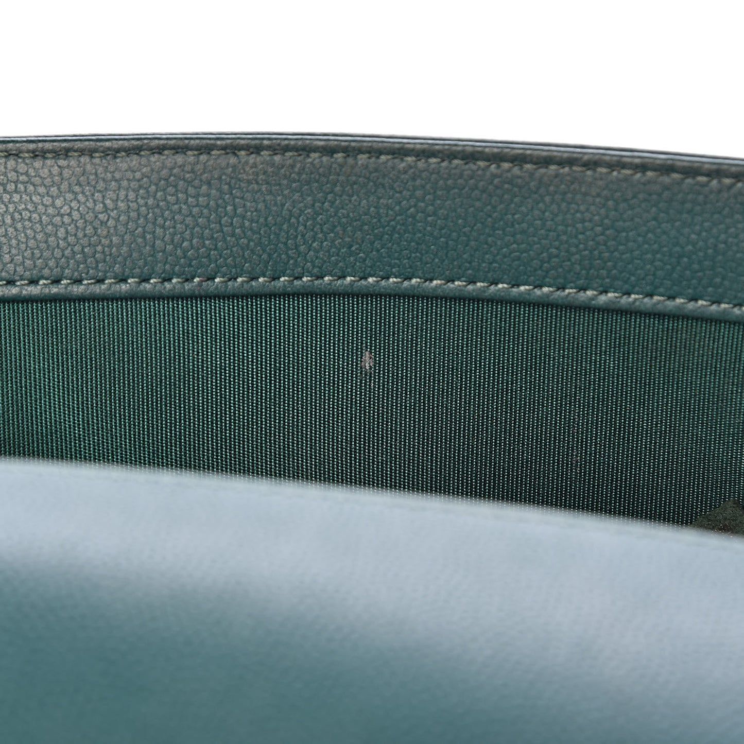 Caviar Quilted Medium Boy Flap Green
