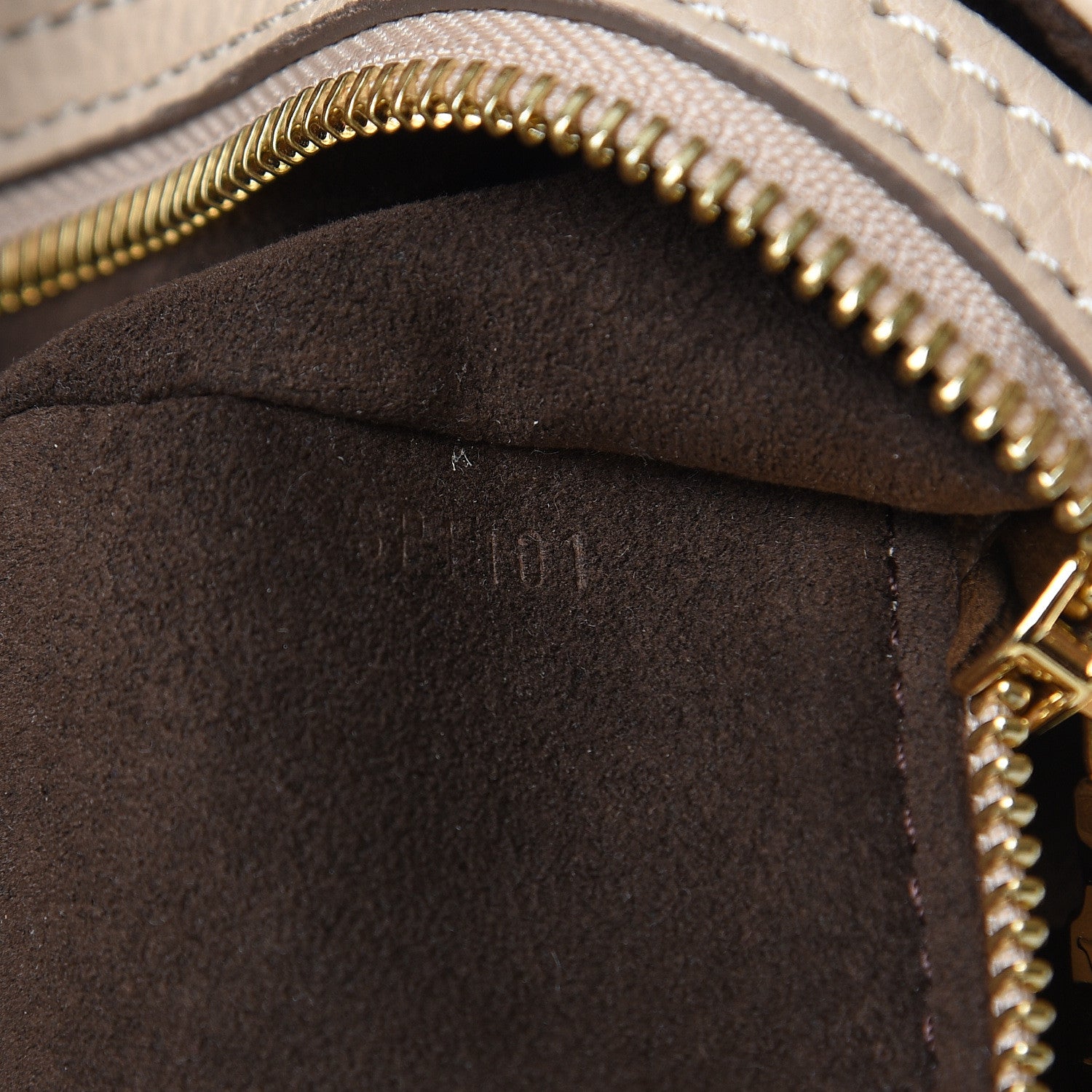Louis Vuitton Mahina L Sable 7 of 16