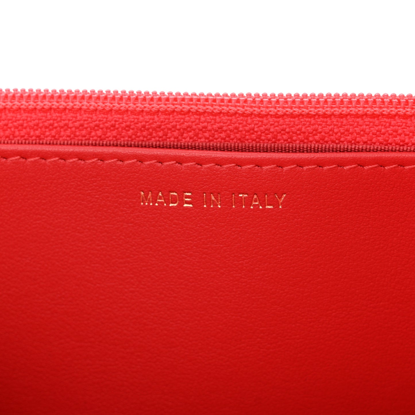 Caviar Quilted CC Filigree Wallet On Chain WOC Red