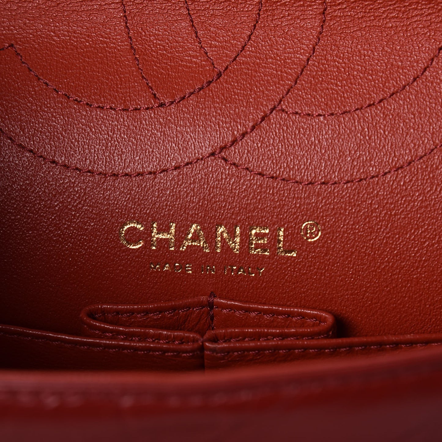 Aged Calfskin Chevron Quilted 2.55 Reissue 226 Flap Red
