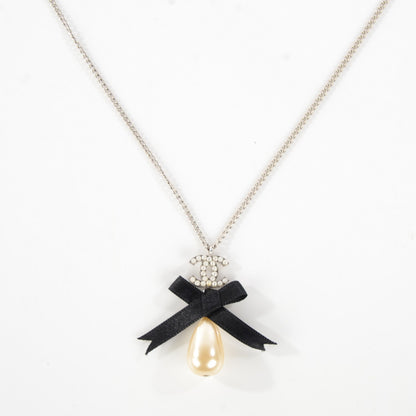 Chanel Pearl Ribbon CC Bow Necklace Black 3 of 6