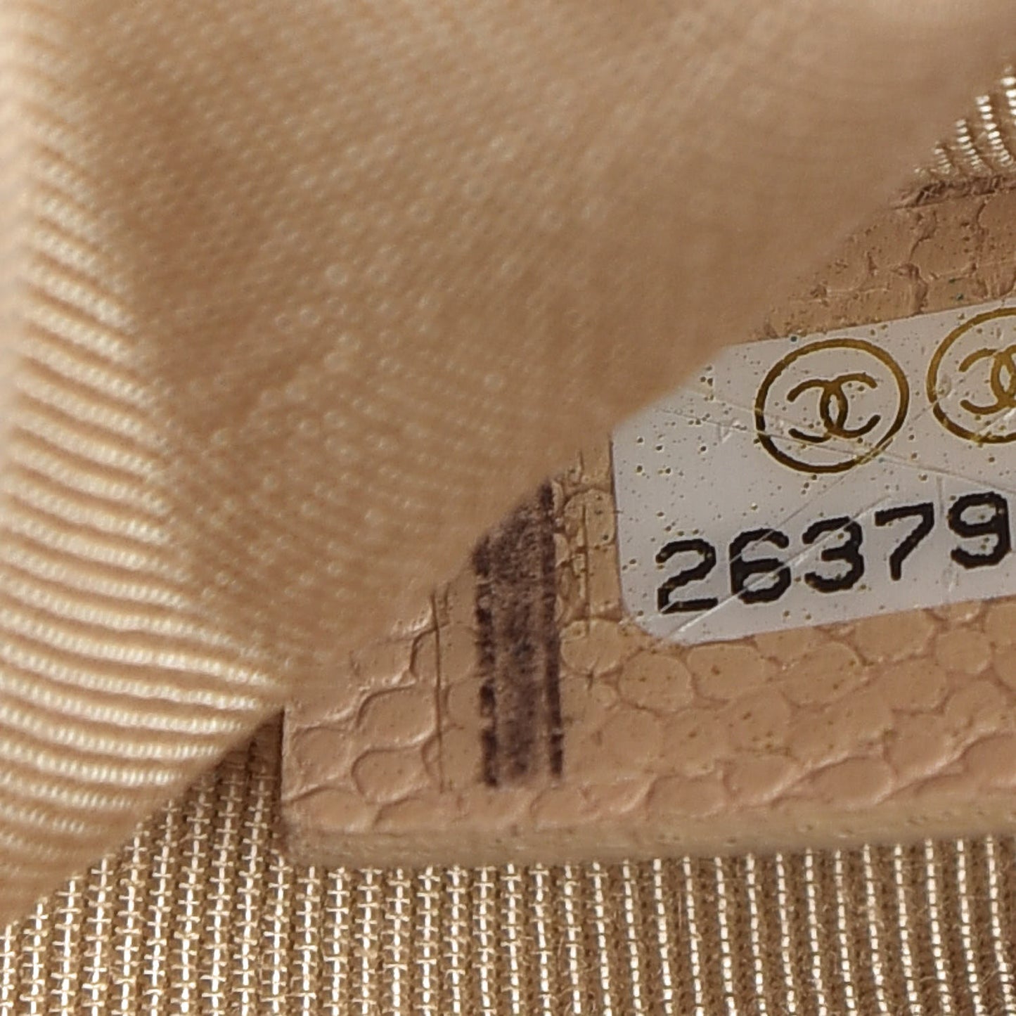 Caviar Quilted Small Cosmetic Case Beige