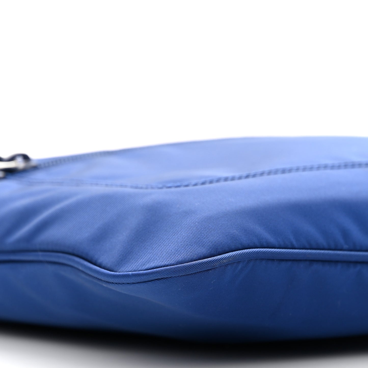 Tessuto Nylon Saffiano Flat Messenger Bag Bluette