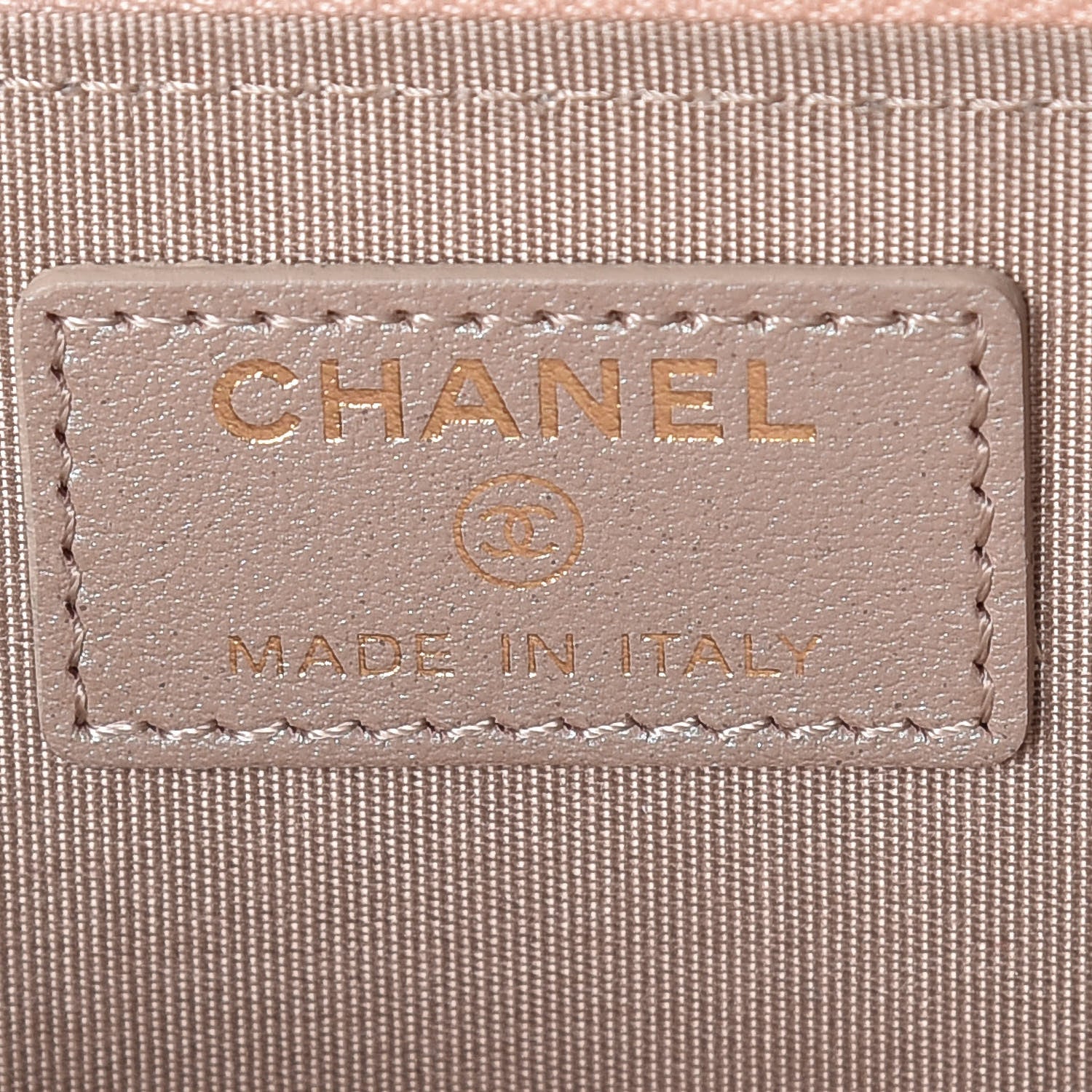 Chanel Iridescent Caviar Quilted Key Holder Case Light Gold 9 of 11