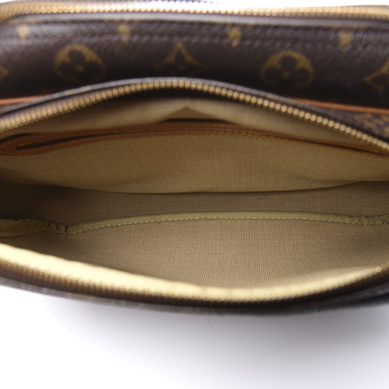 Louis Vuitton Monogram Reporter PM 4 of 9