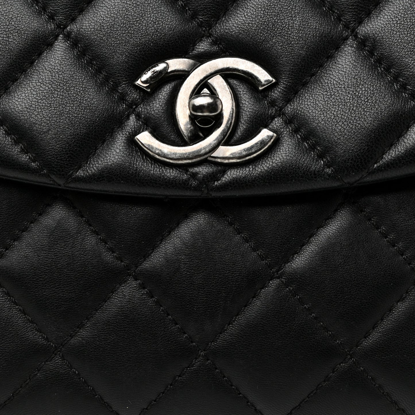 Lambskin Quilted Large Daily Supple Flap Black
