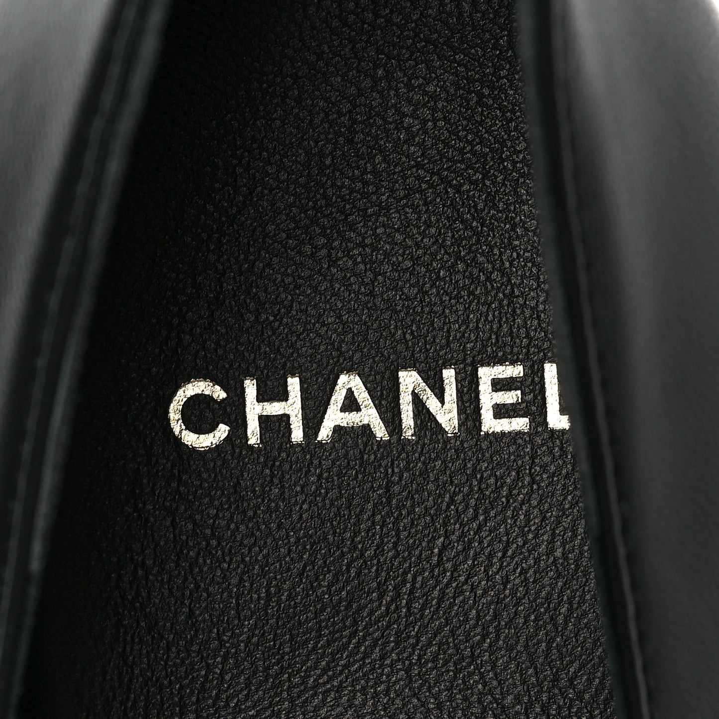 Lambskin Patent Cap Toe Pearl Pumps 41 Black