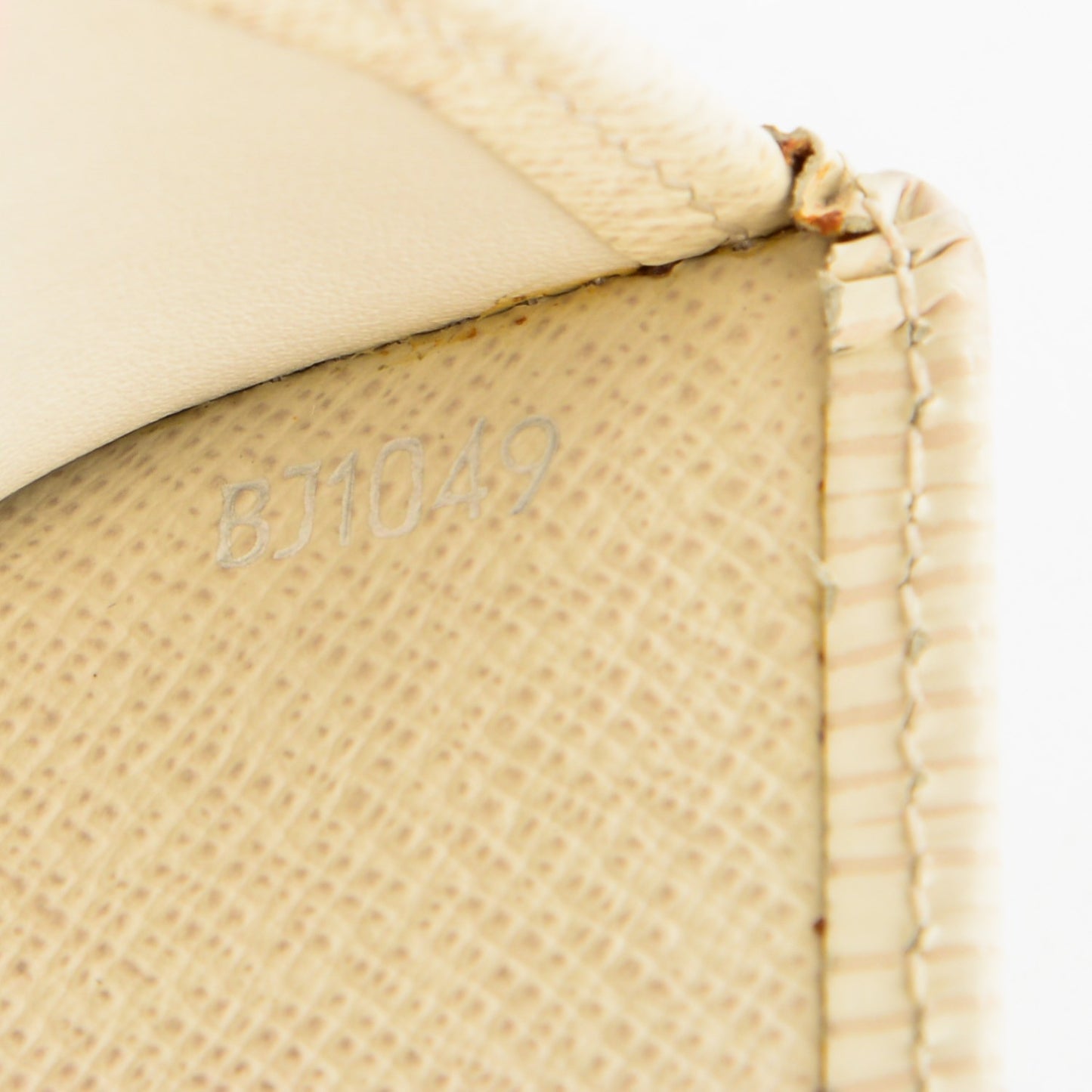 Epi French Purse Wallet Ivory
