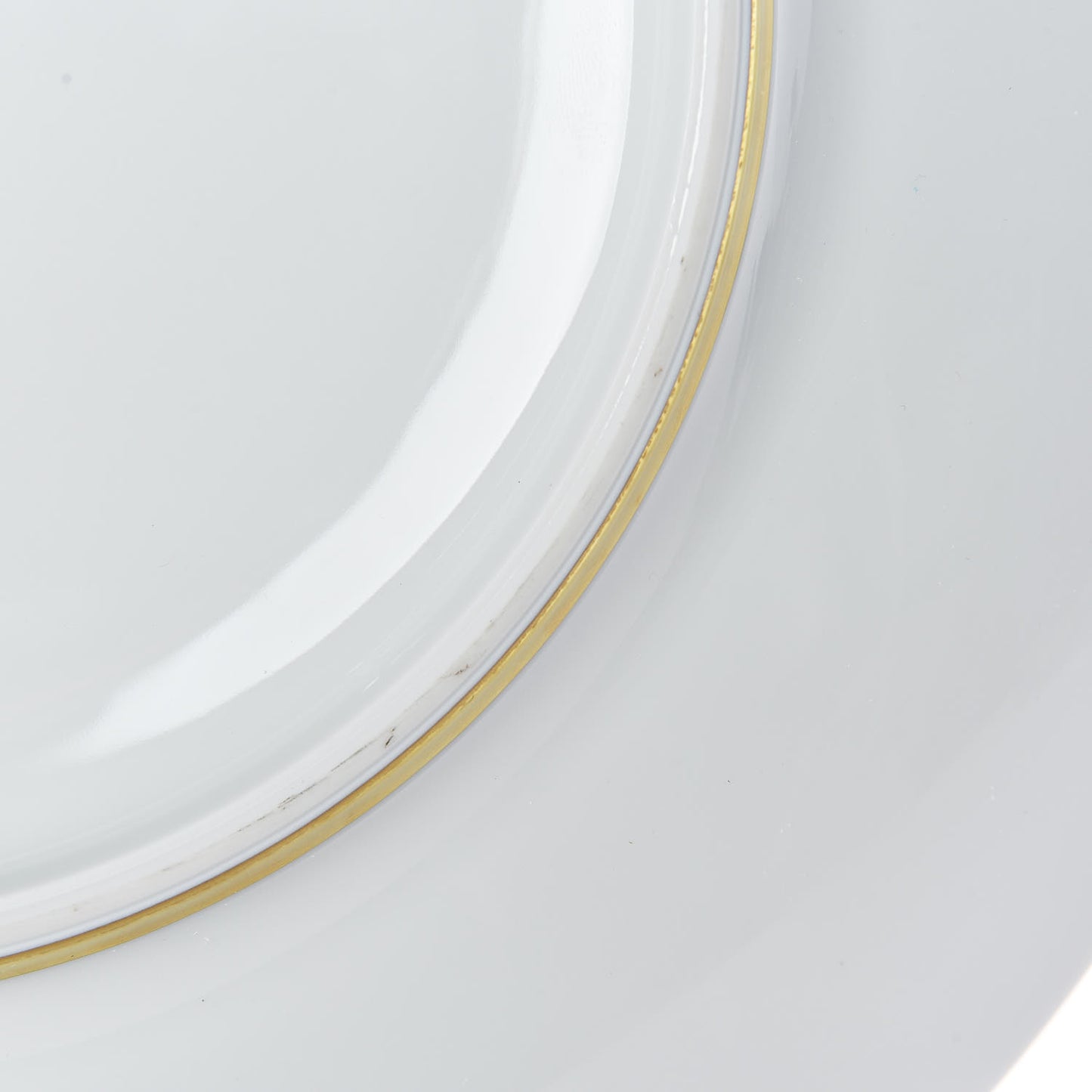 Porcelain Voyage en Ikat Presentation Plate Ruby