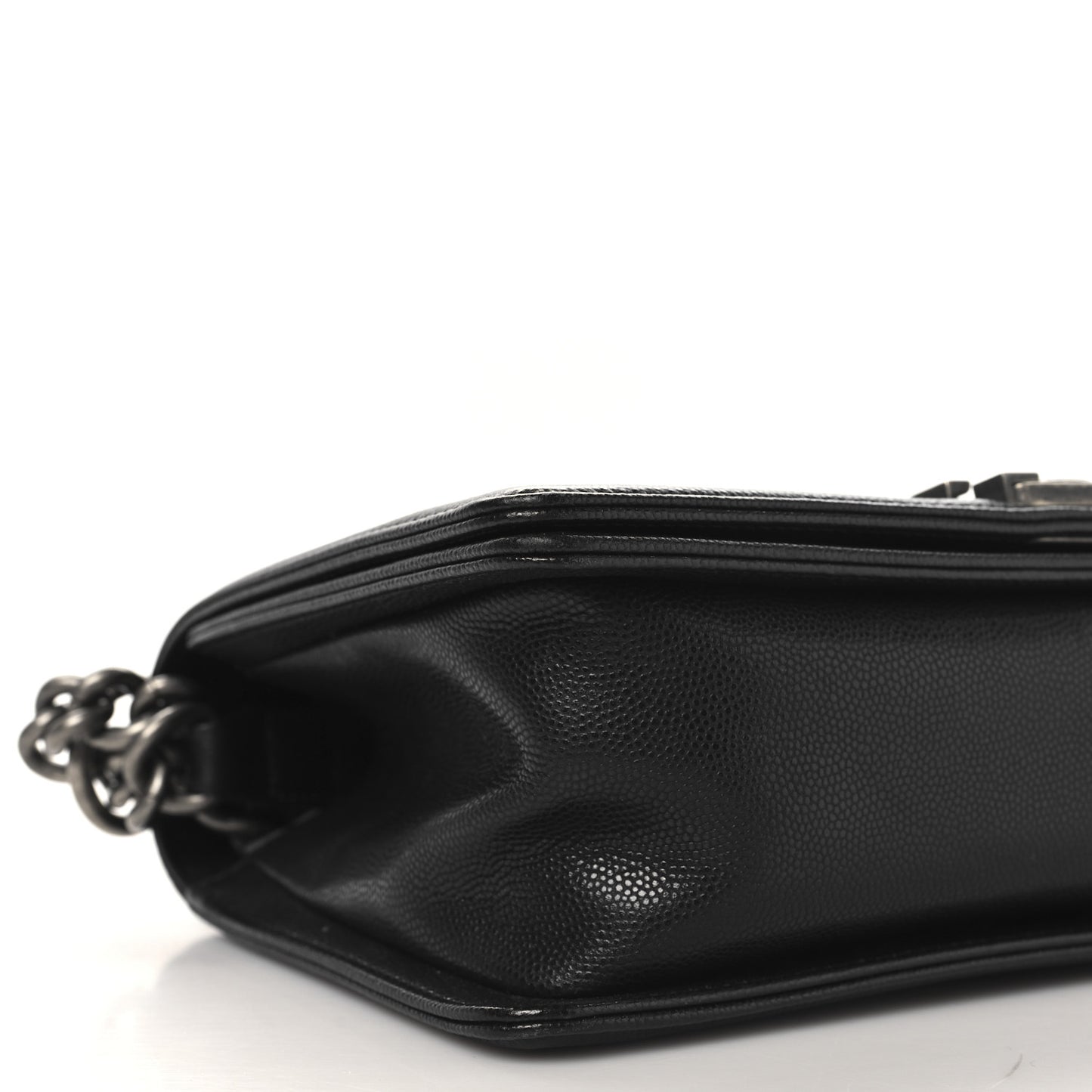 Caviar Chevron Quilted Medium Boy Flap Black