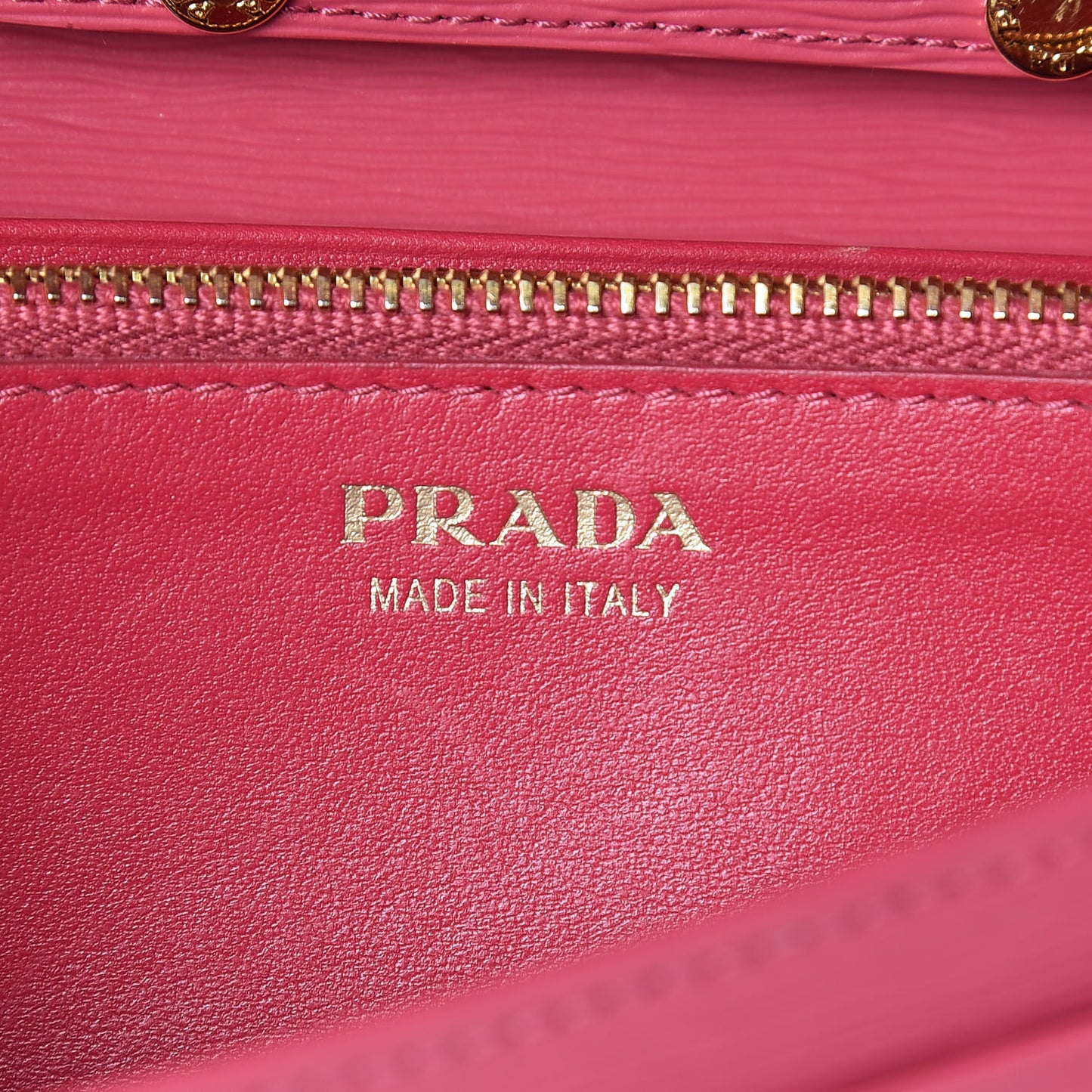 Vitello Move Oro Chain Wallet Peonia