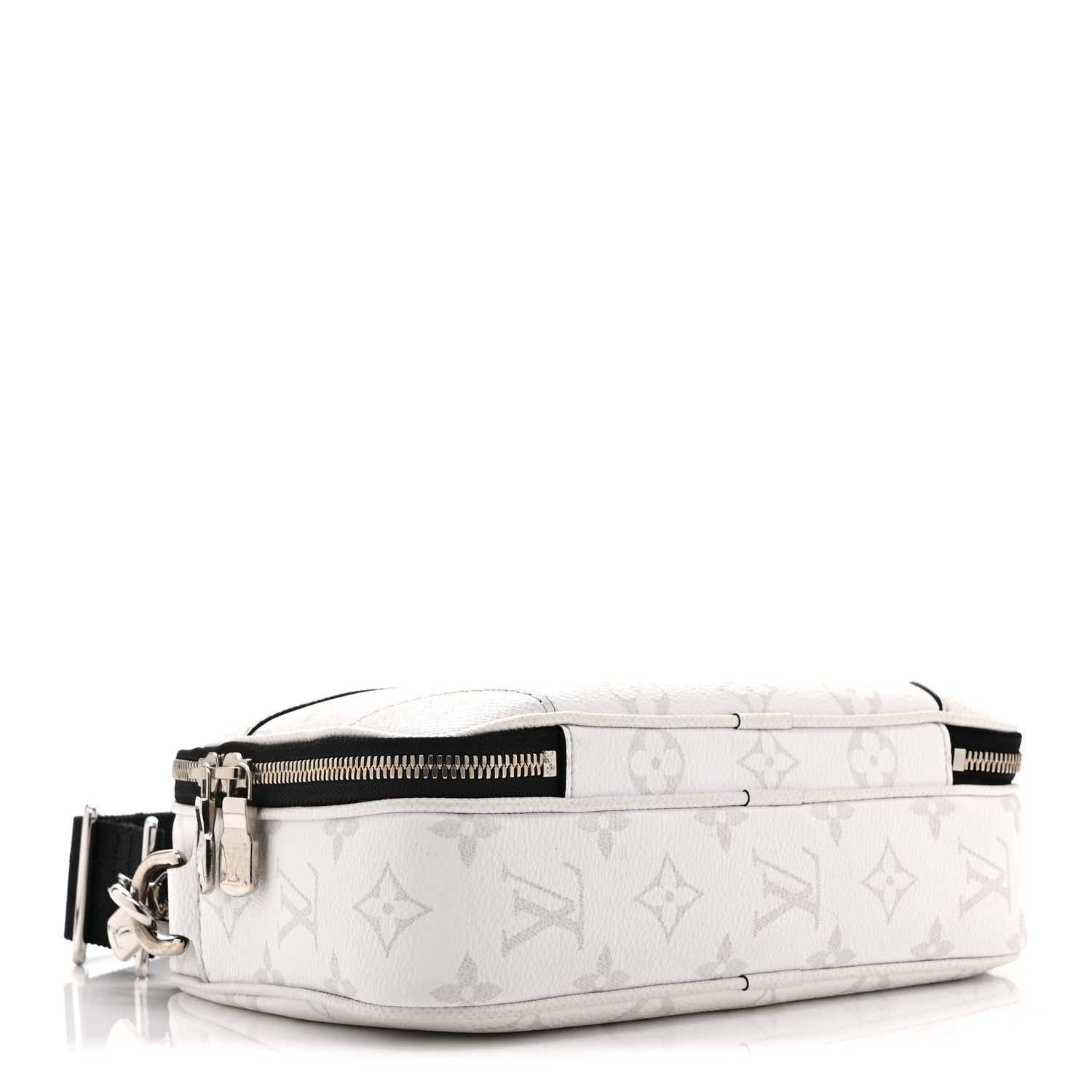 Louis Vuitton Taiga Monogram Alpha Messenger Optic White 4 of 10