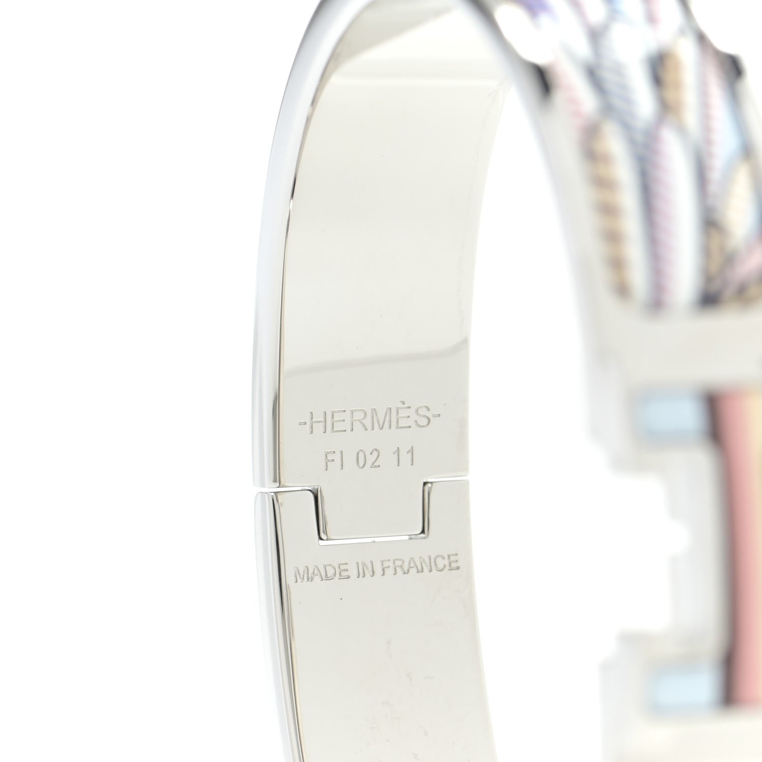 Hermes Enamel Narrow Pegase Pop Clic Clac H Bracelet PM Album De Soie Bis 4 of 6