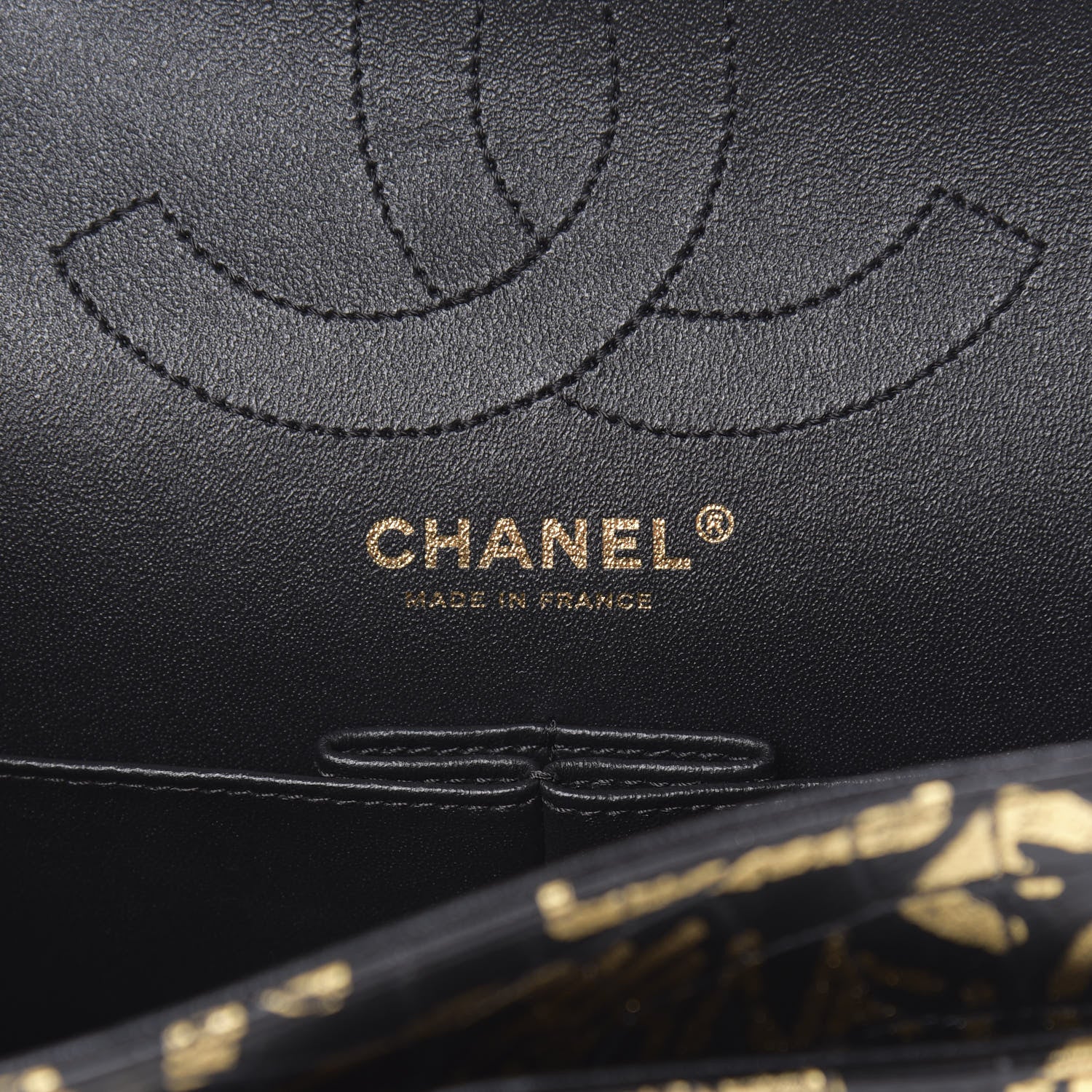 Chanel Calfskin Crocodile Embossed Graffiti 2.55 Cocodile Reissue 225 Flap Black Gold 6 of 11