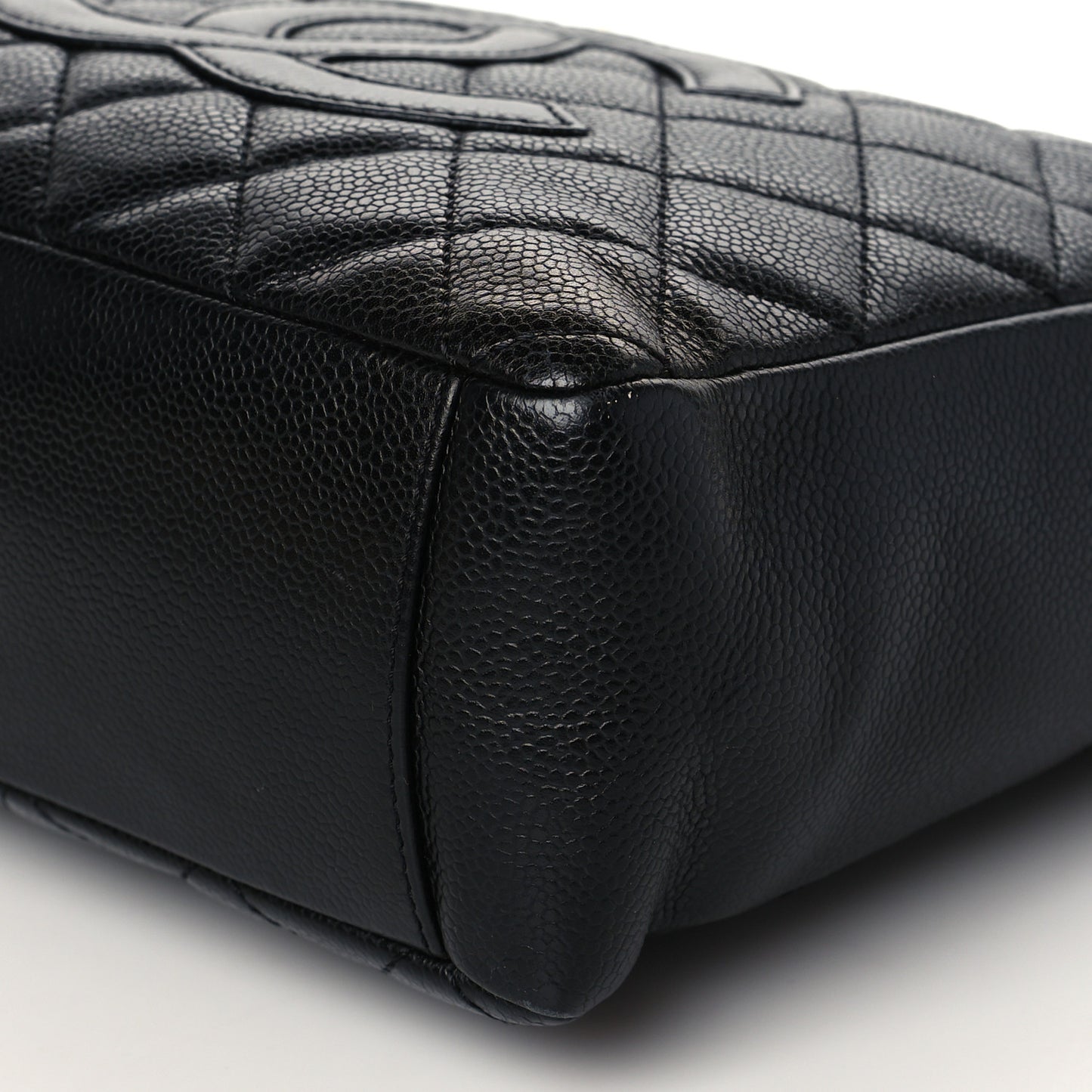 Caviar Quilted Petit Shopping Tote PST Black