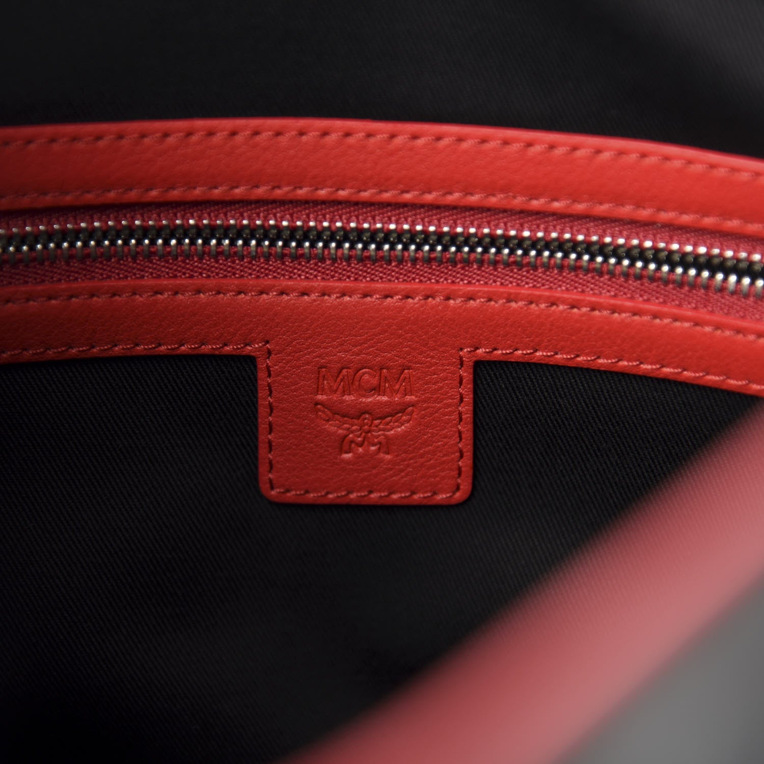 MCM Visetos Medium Klara Hobo Red Black 9 of 12