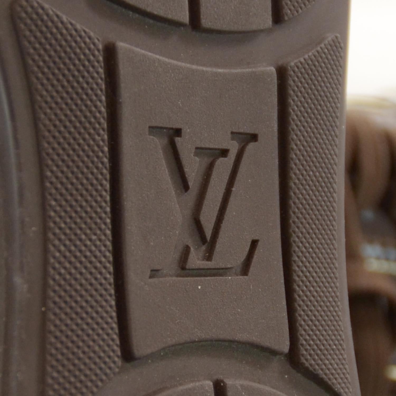 Louis Vuitton Suede Patent Monogram Speeding Sneakers 38.5 6 of 6