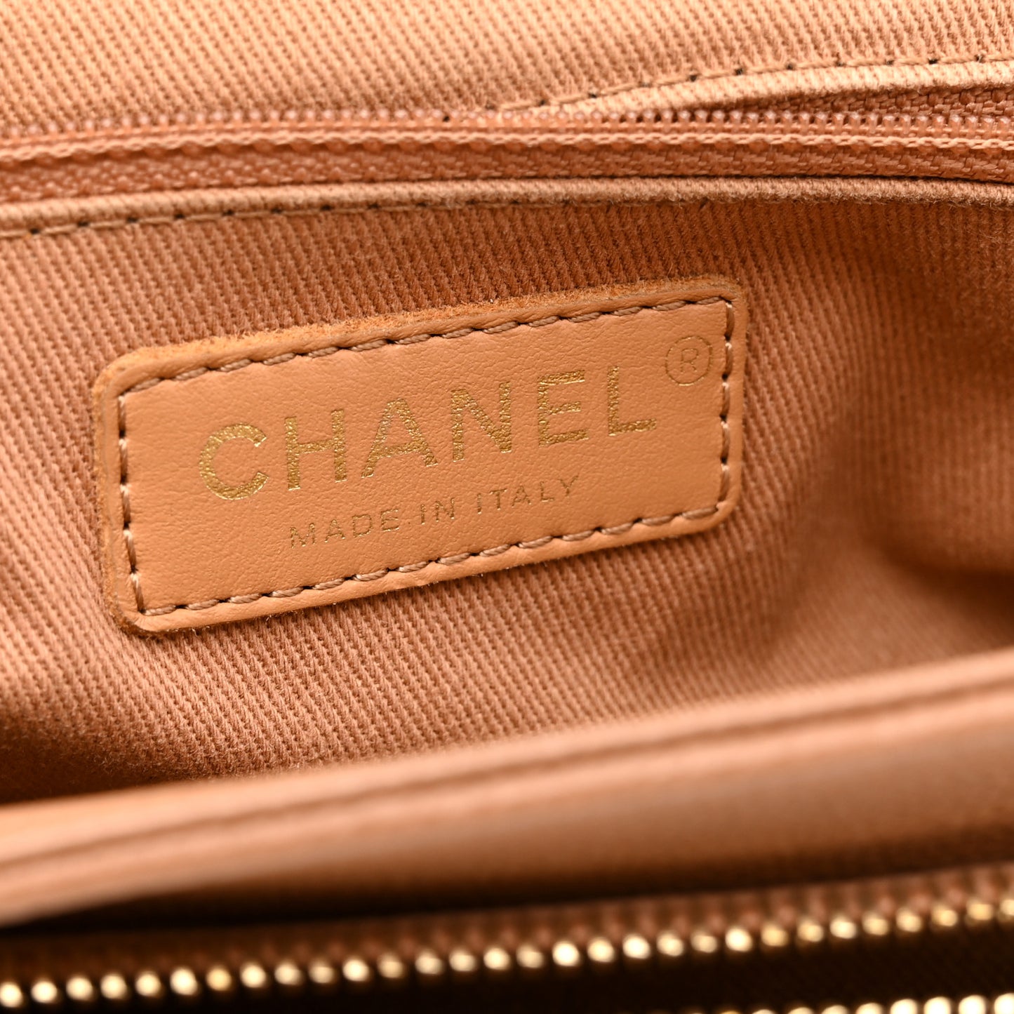 Caviar Quilted Medium Business Affinity Flap Brown