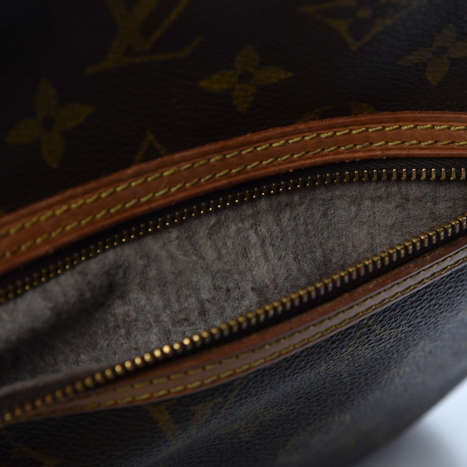 Louis Vuitton Monogram Sac Senlis 12 of 13