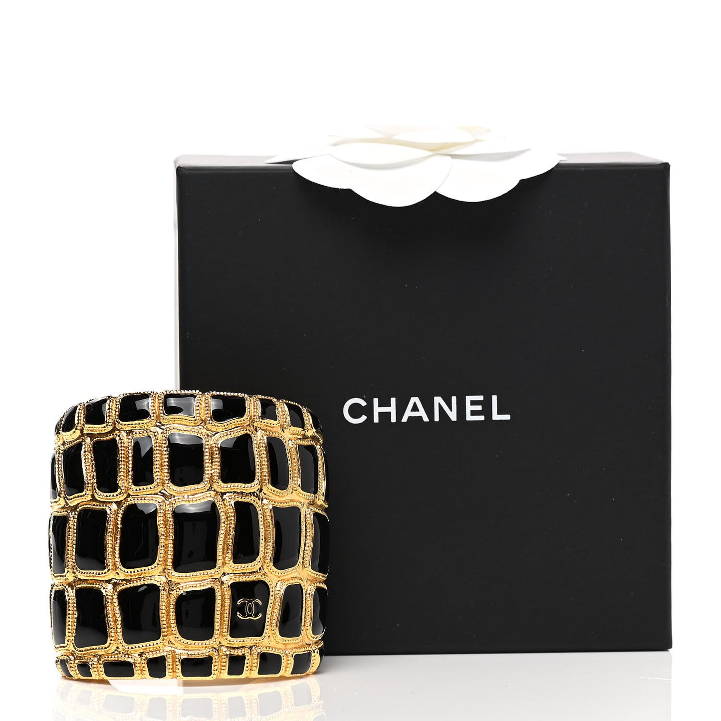 Resin Metal Along The Nile CC Cuff Black Gold