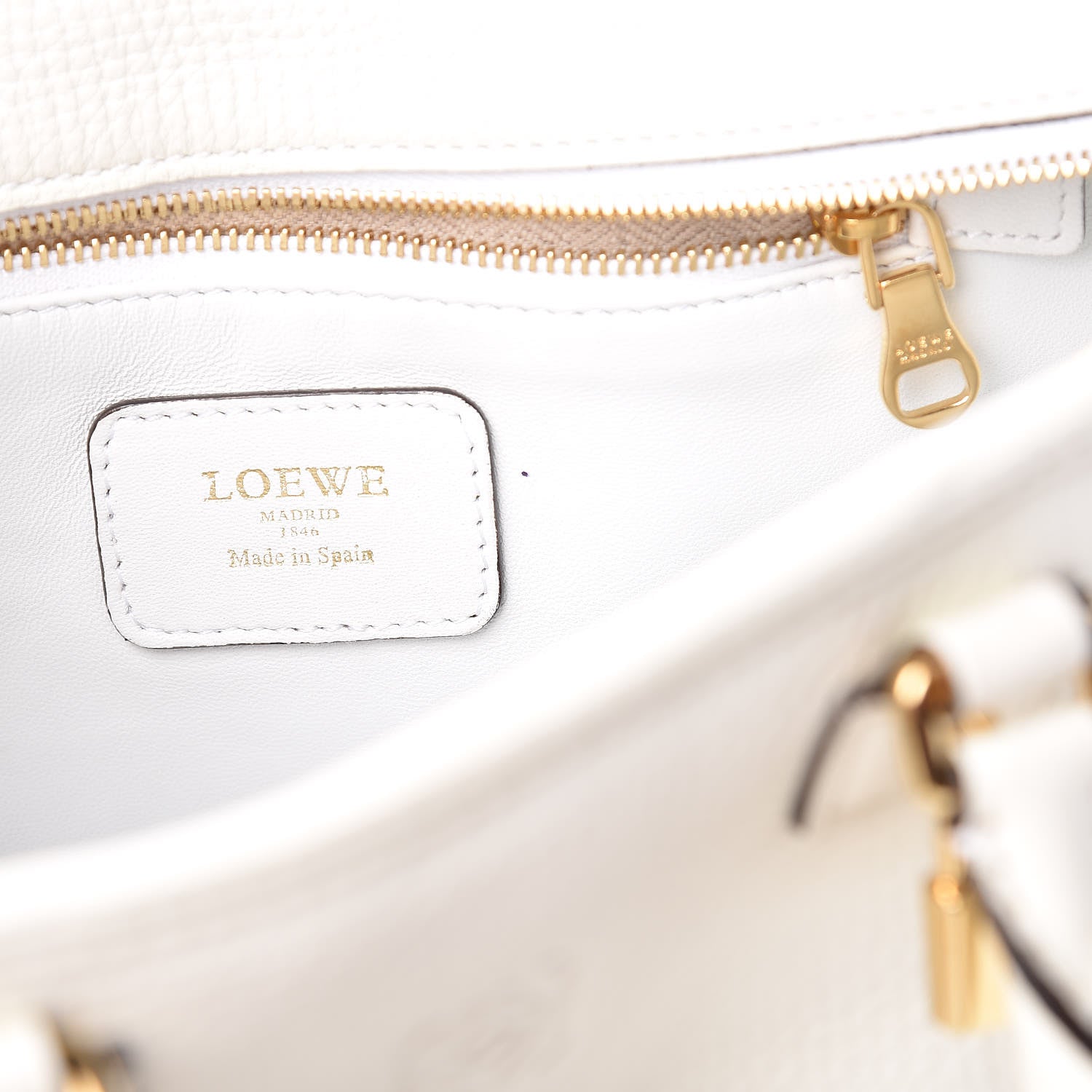 Loewe Calfskin Amazona 23 White 9 of 13