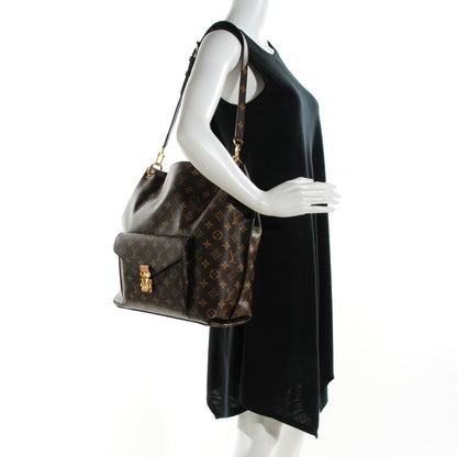 Louis Vuitton Monogram Metis 2 of 7