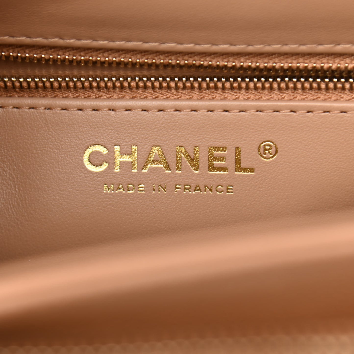 Caviar Quilted Medium Business Affinity Flap Brown