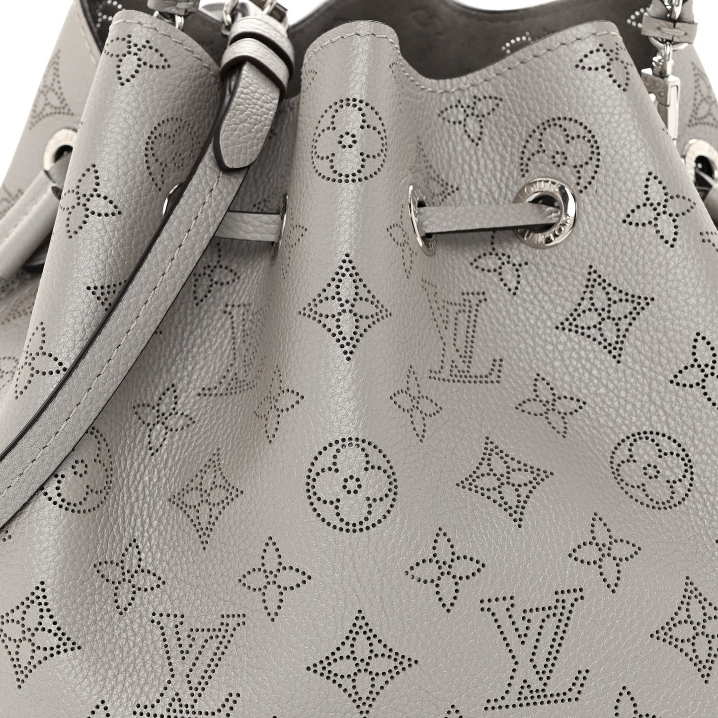 LOUIS VUITTON Metallic Mahina Bella Gris Souris