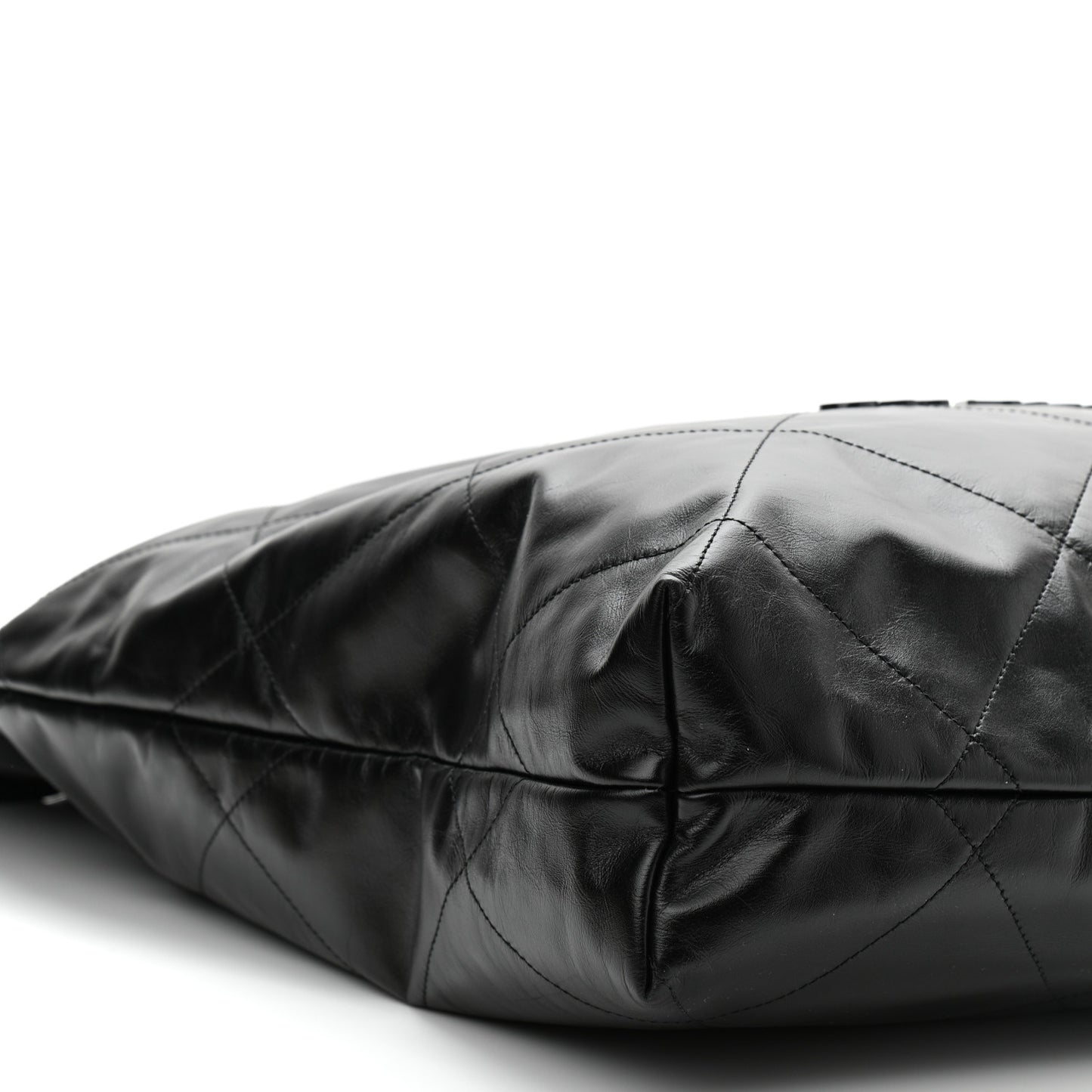 Shiny Calfskin Quilted Large Chanel 22 So Black