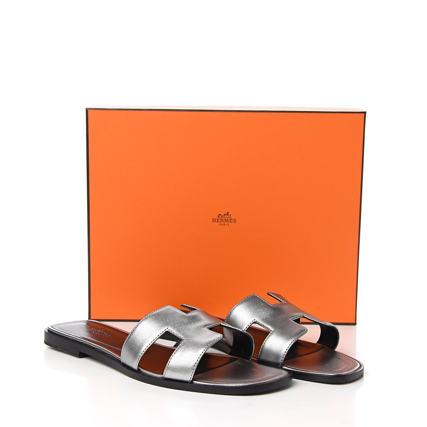 Metallic Epsom Oran Sandals 39 Gris Argente