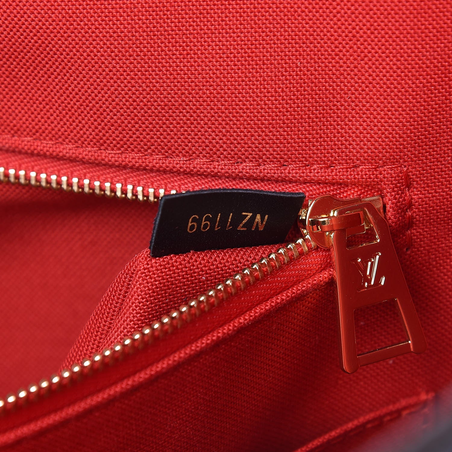 Louis Vuitton Reverse Monogram Giant Onthego GM 7 of 10