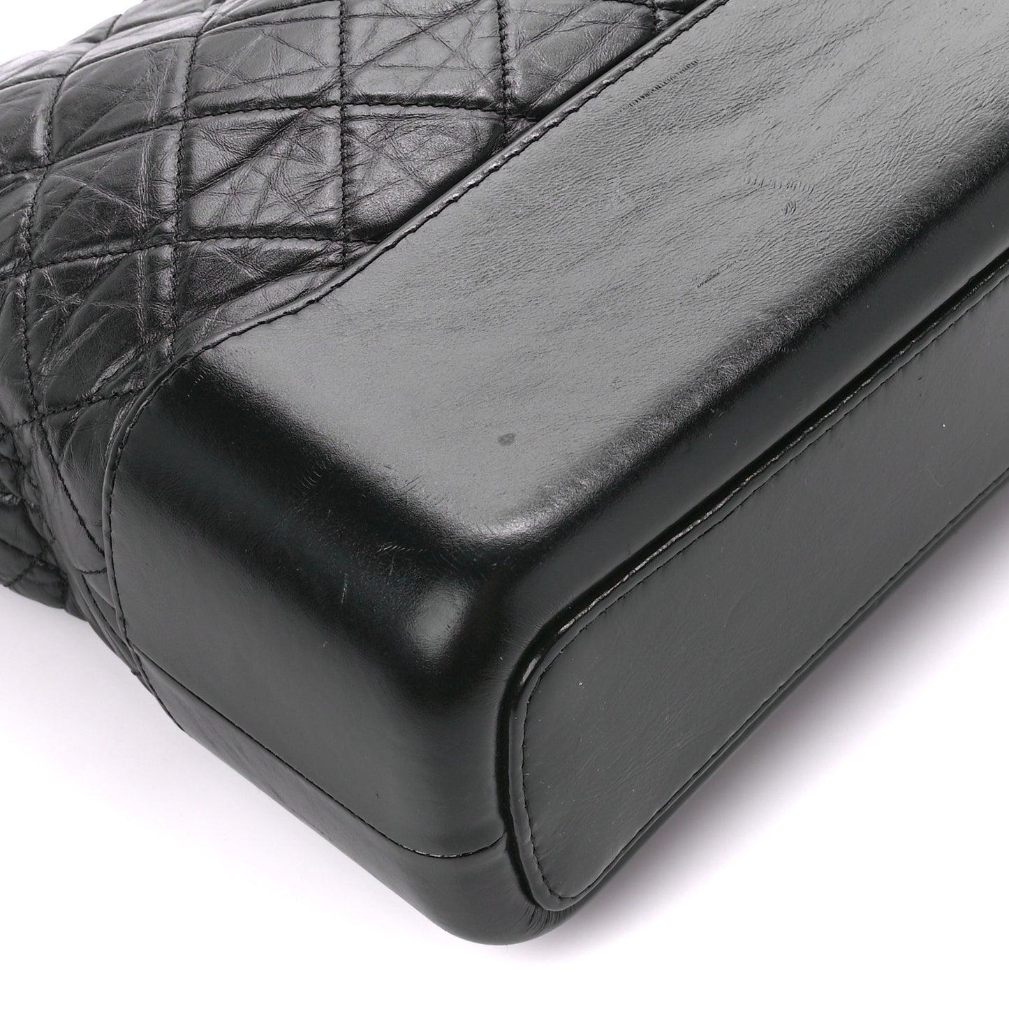 Aged Calfskin Quilted Medium Gabrielle Hobo Black
