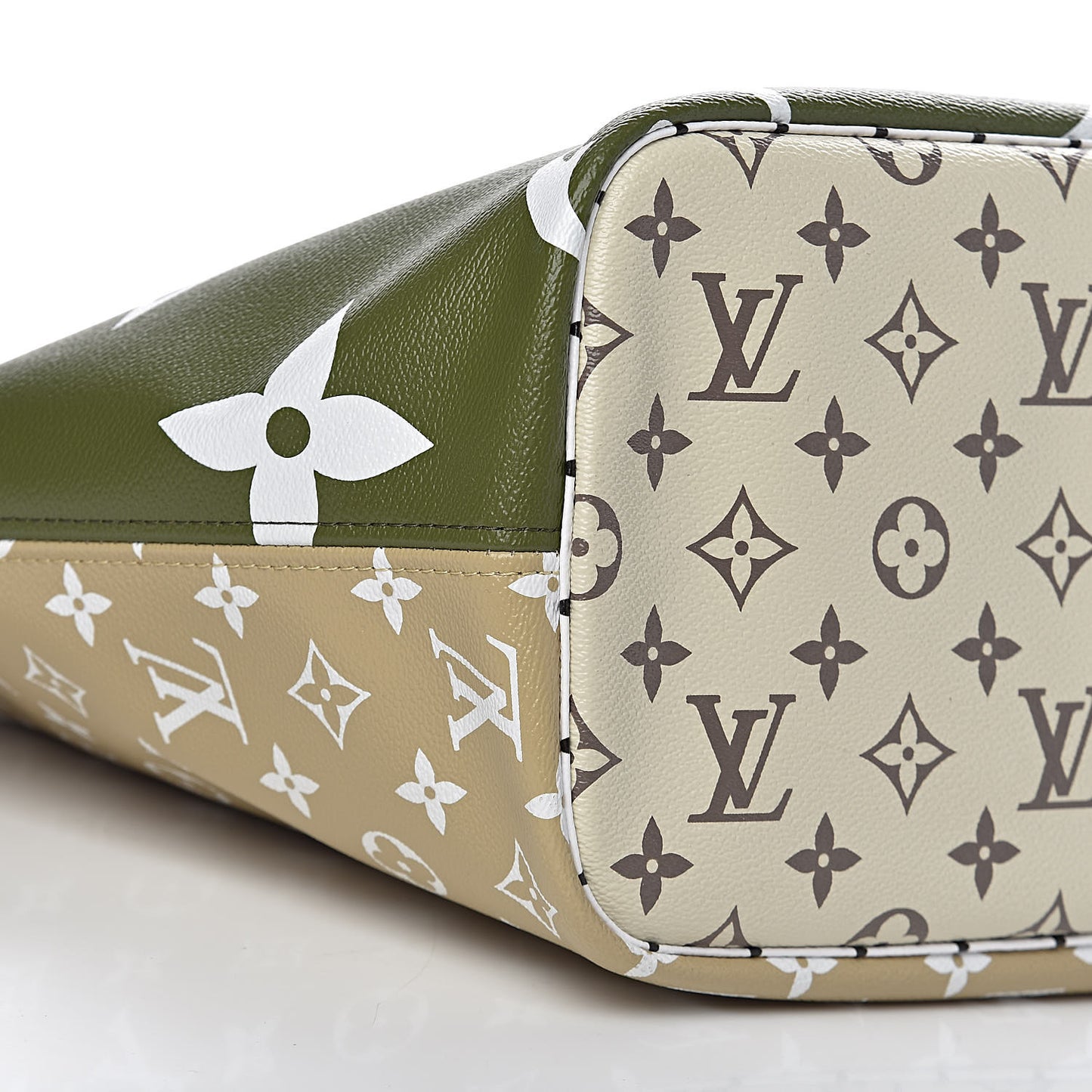 Monogram Giant Neverfull MM Kaki